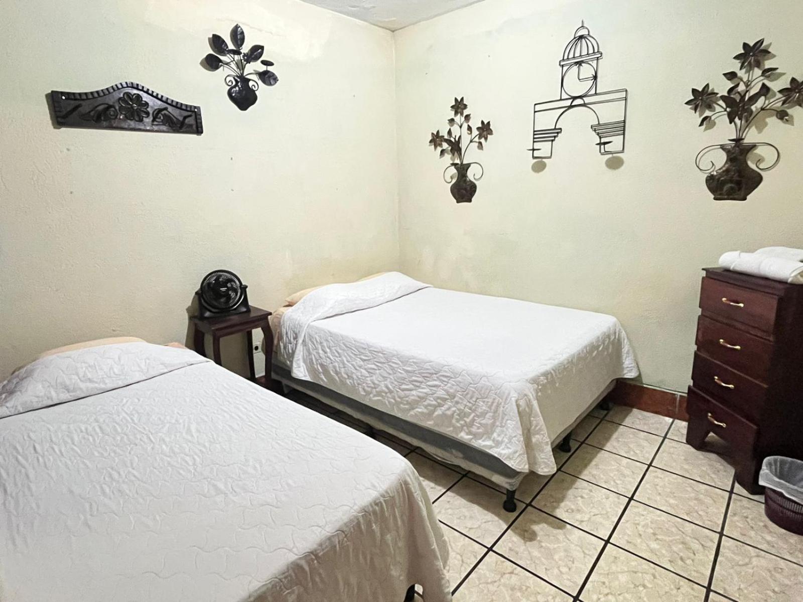Standard Double Room With Shared Bathroom