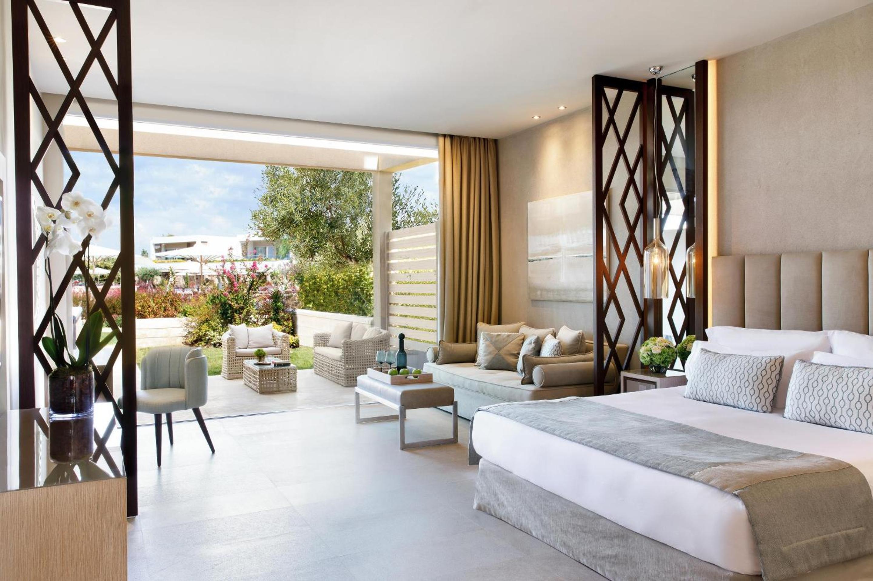 Deluxe Junior Suite Private Garden Side Sea View