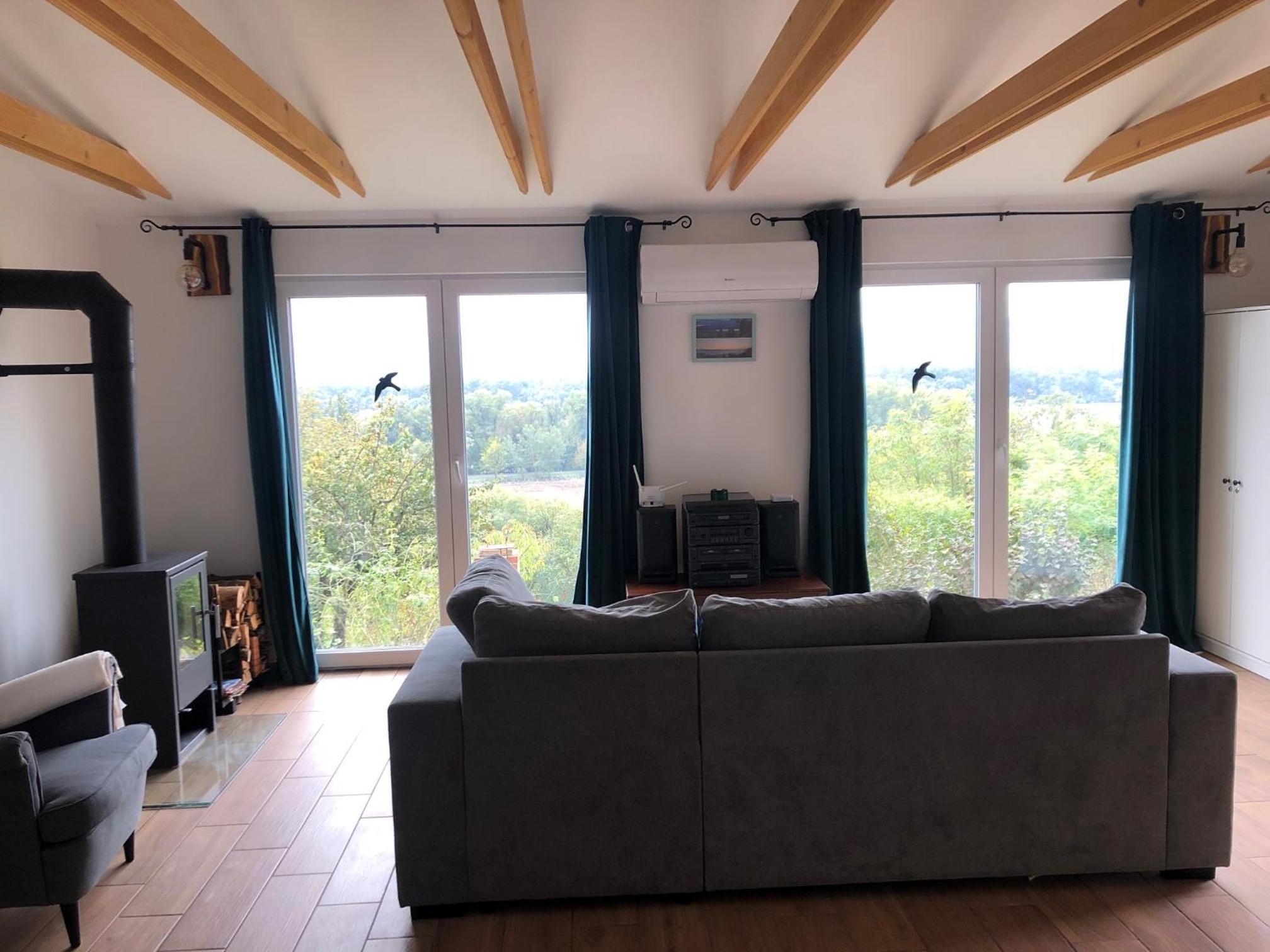 One-Bedroom House photo 1