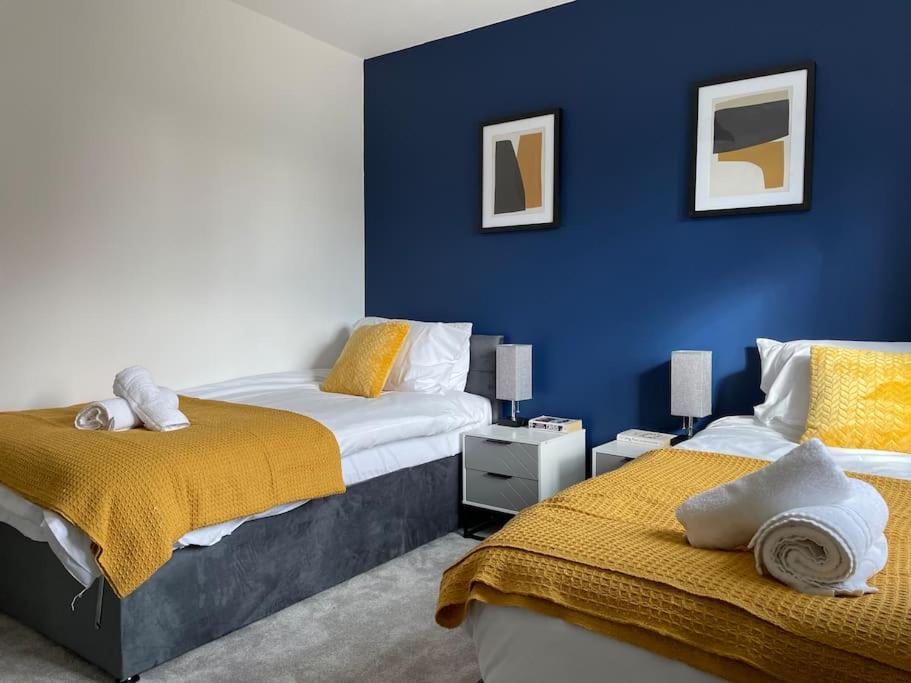 Three-Bedroom House photo 1