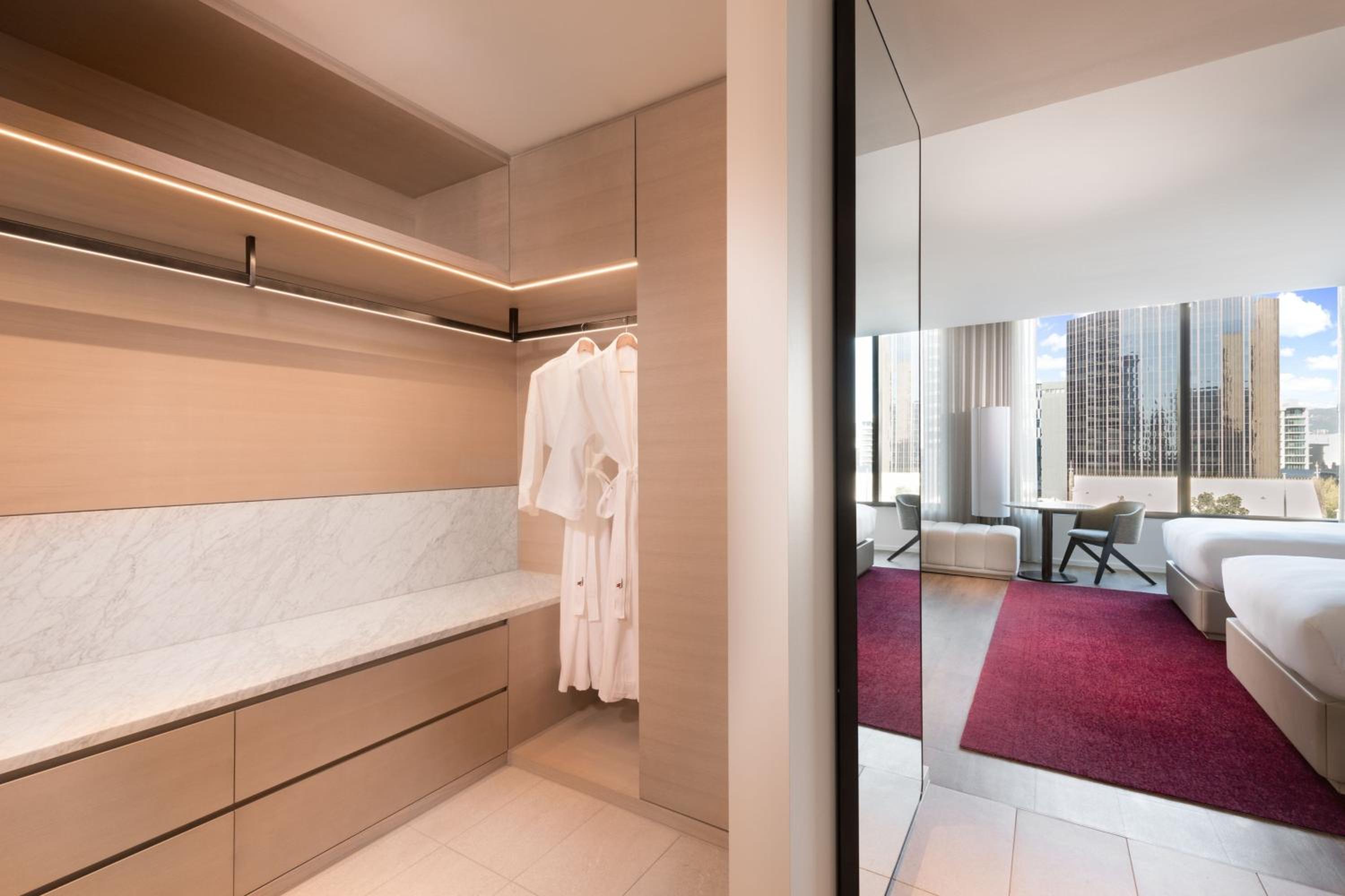 M Club Twin Room with Lounge Access photo 3