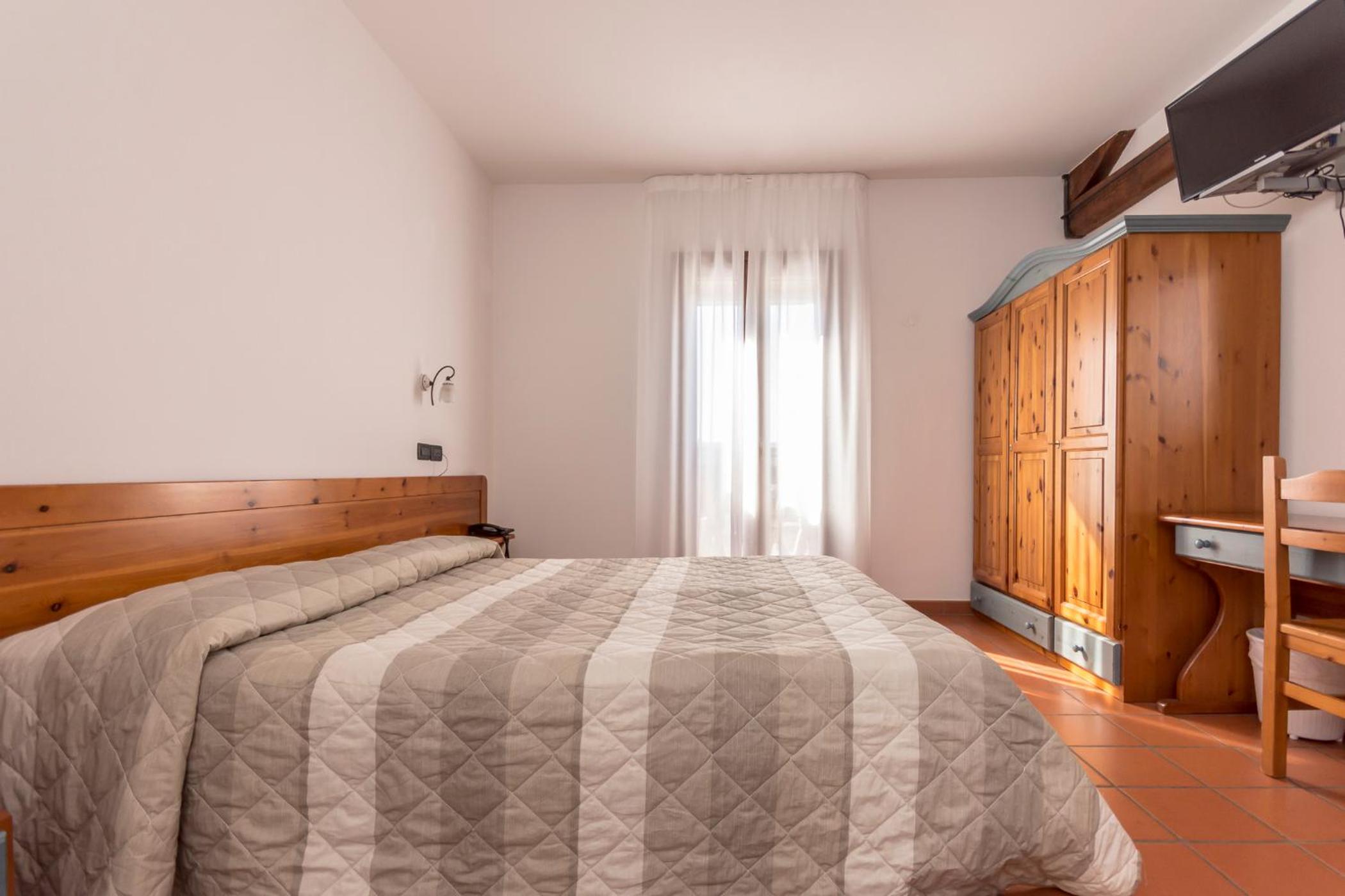 Standard Double or Twin Room with Garden View