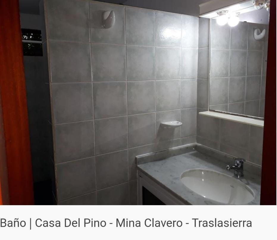 Three-Bedroom House photo 2