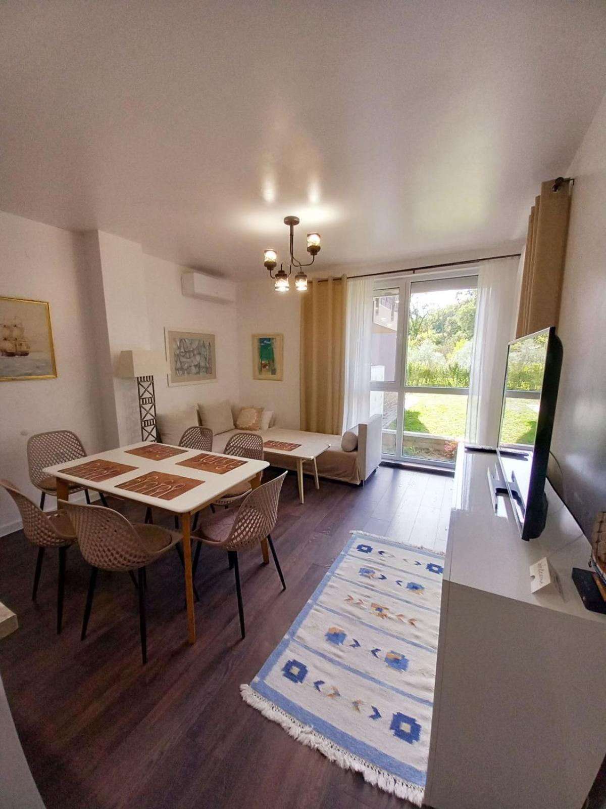 Two-Bedroom Apartment with Garden View photo 1