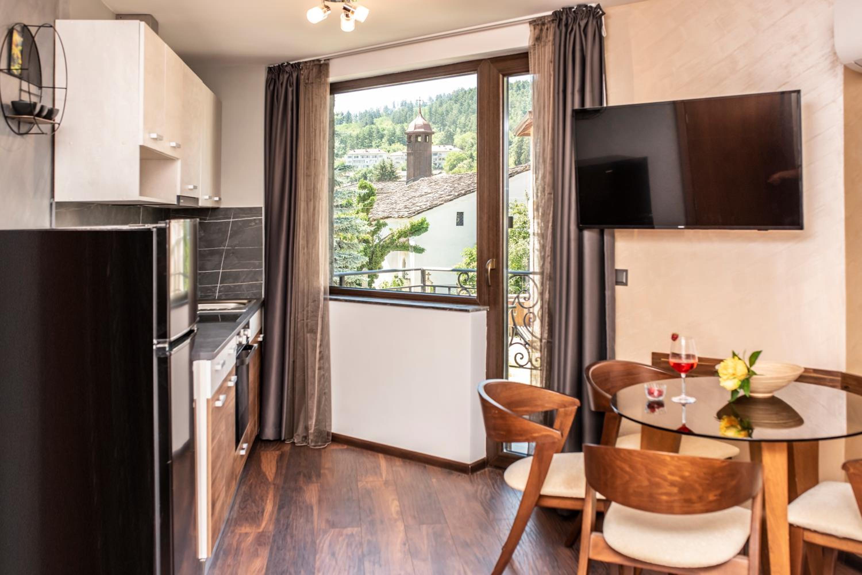 Two-Bedroom Apartment with Terrace photo 2