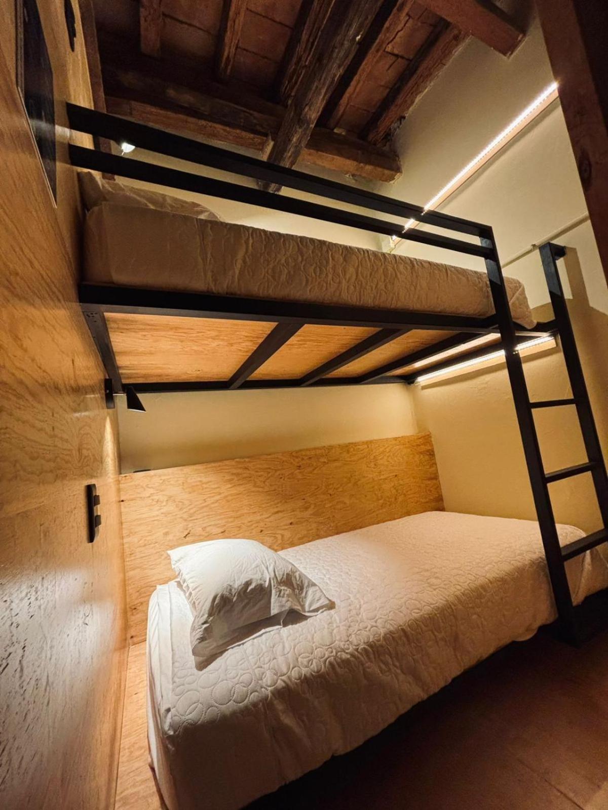 Mixed Dormitory Room photo 1