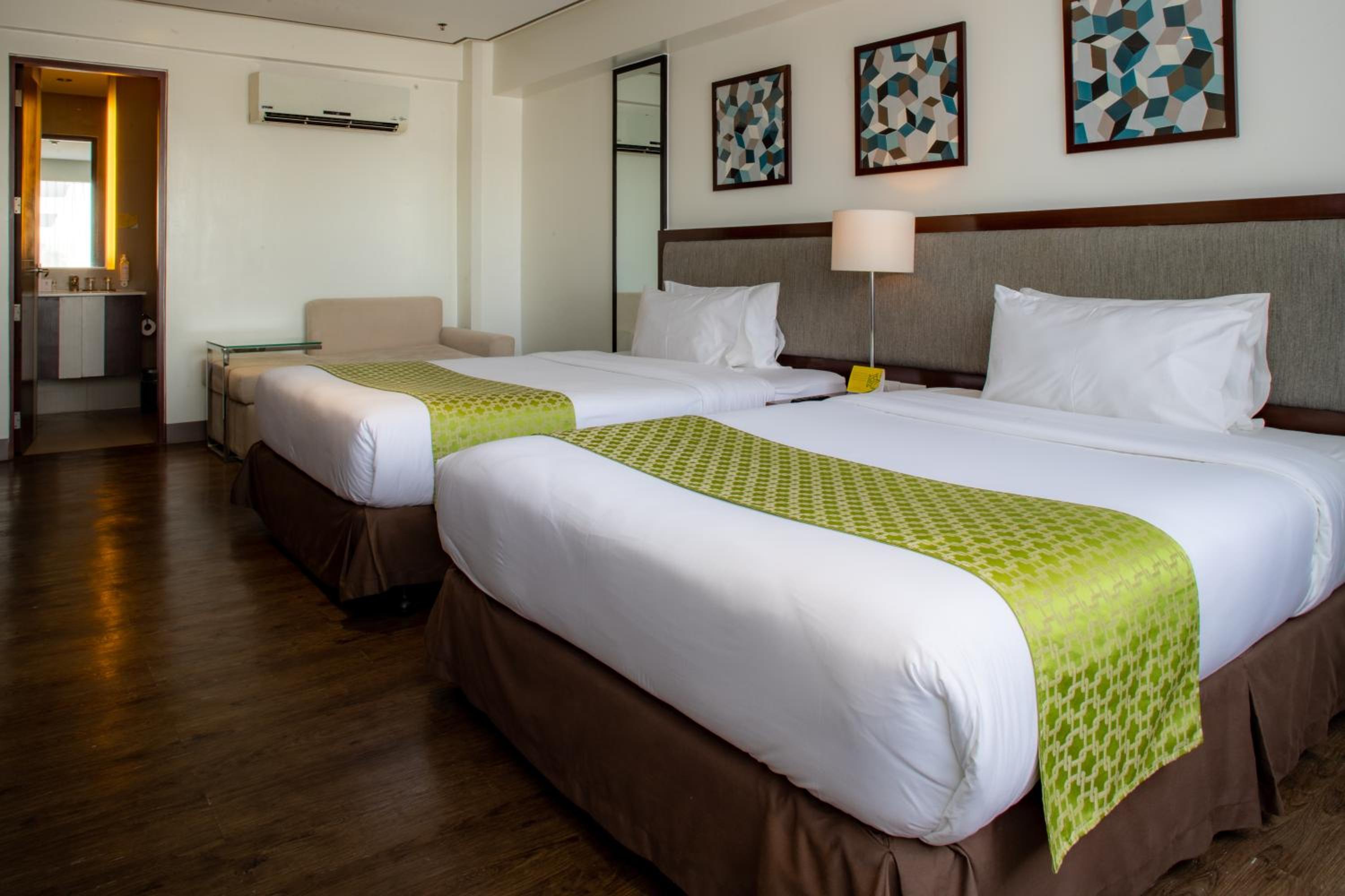 Deluxe Twin Room photo 2
