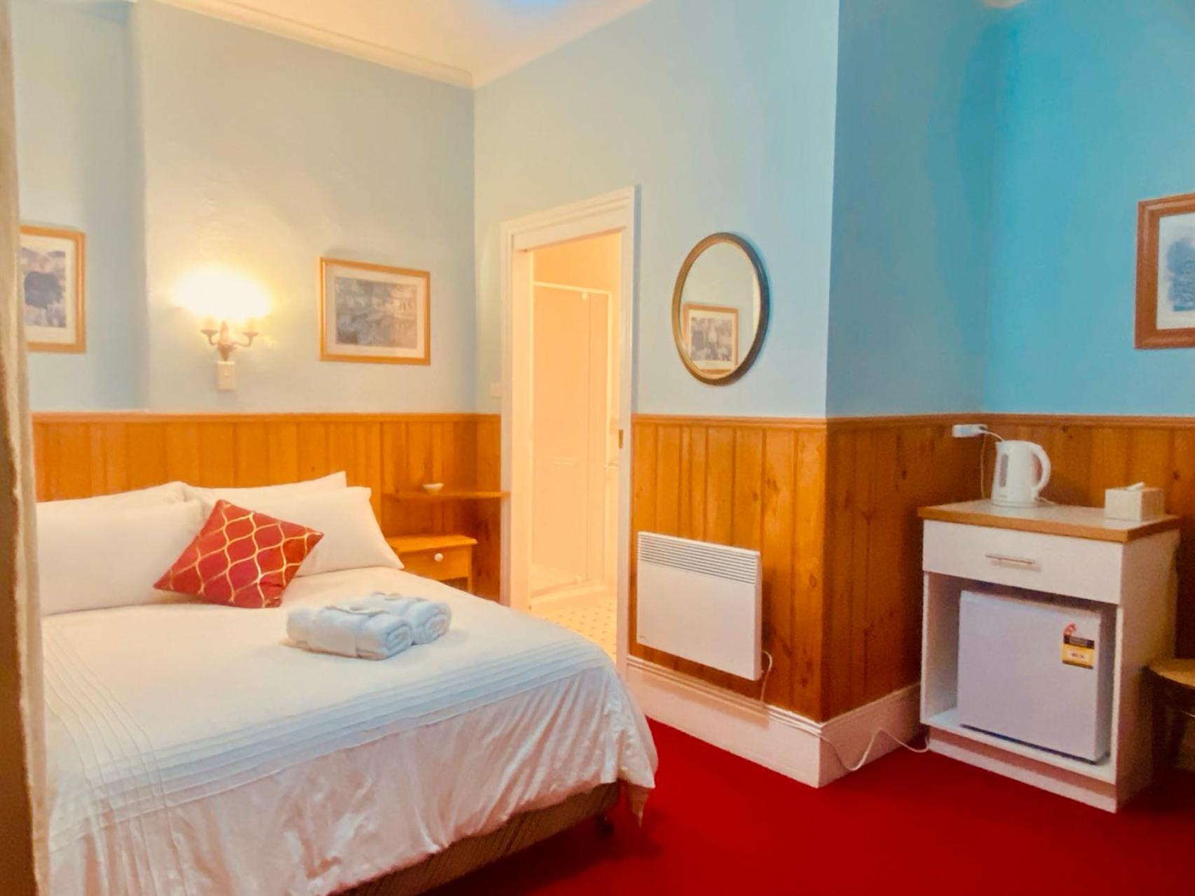 Standard Double Room photo 2