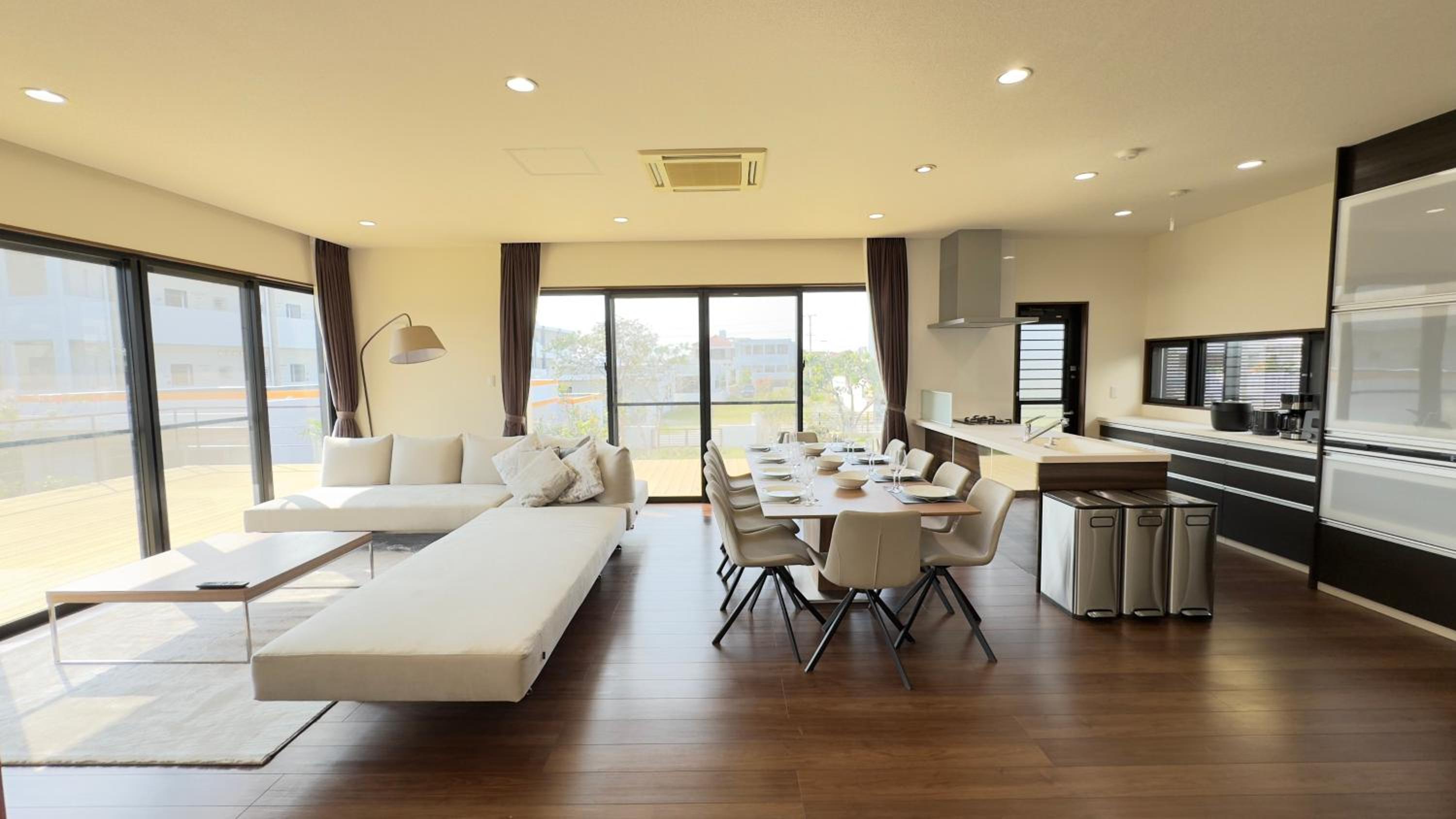Three-Bedroom Villa photo 1