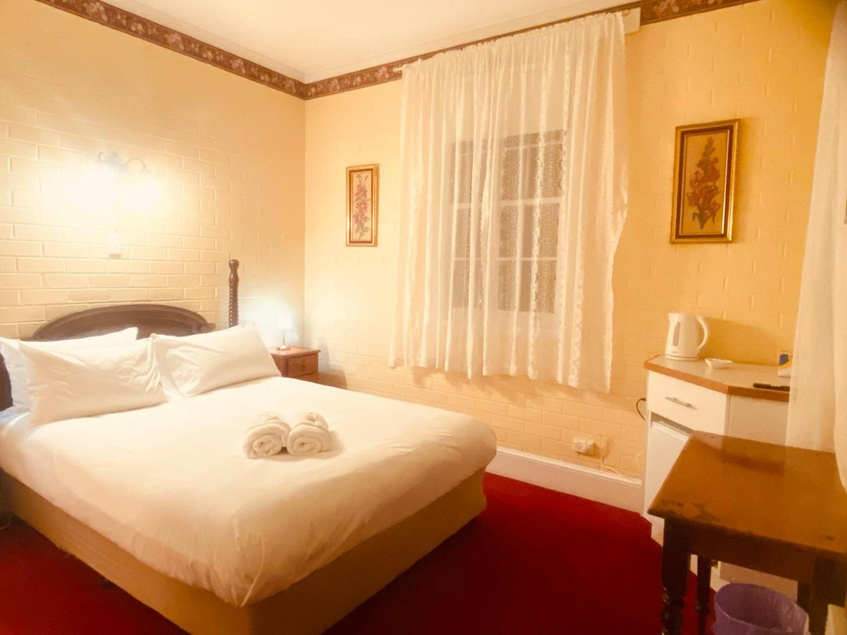 Standard Queen Room photo 3
