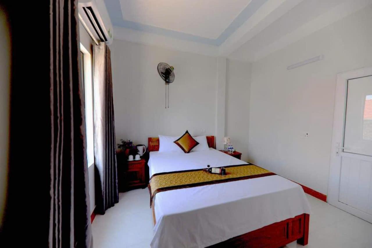 Deluxe King Room photo 2