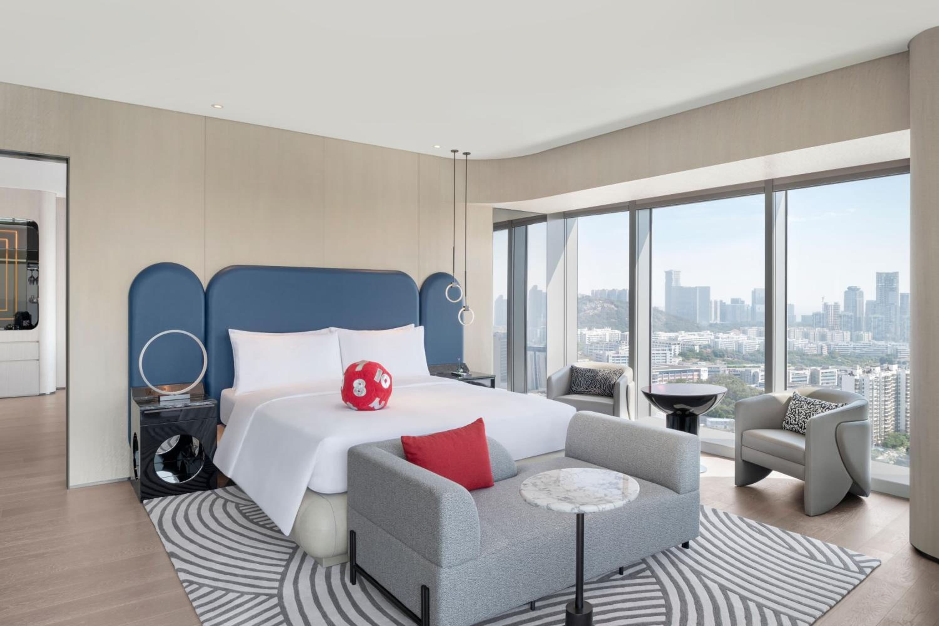 Fantastic Suite(Free Mini-bar Drinks) photo 2