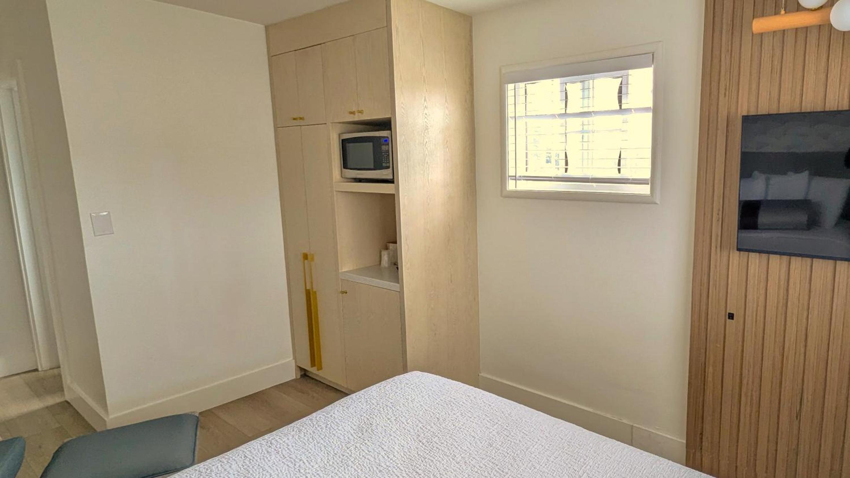 Queen Room - Photo 5