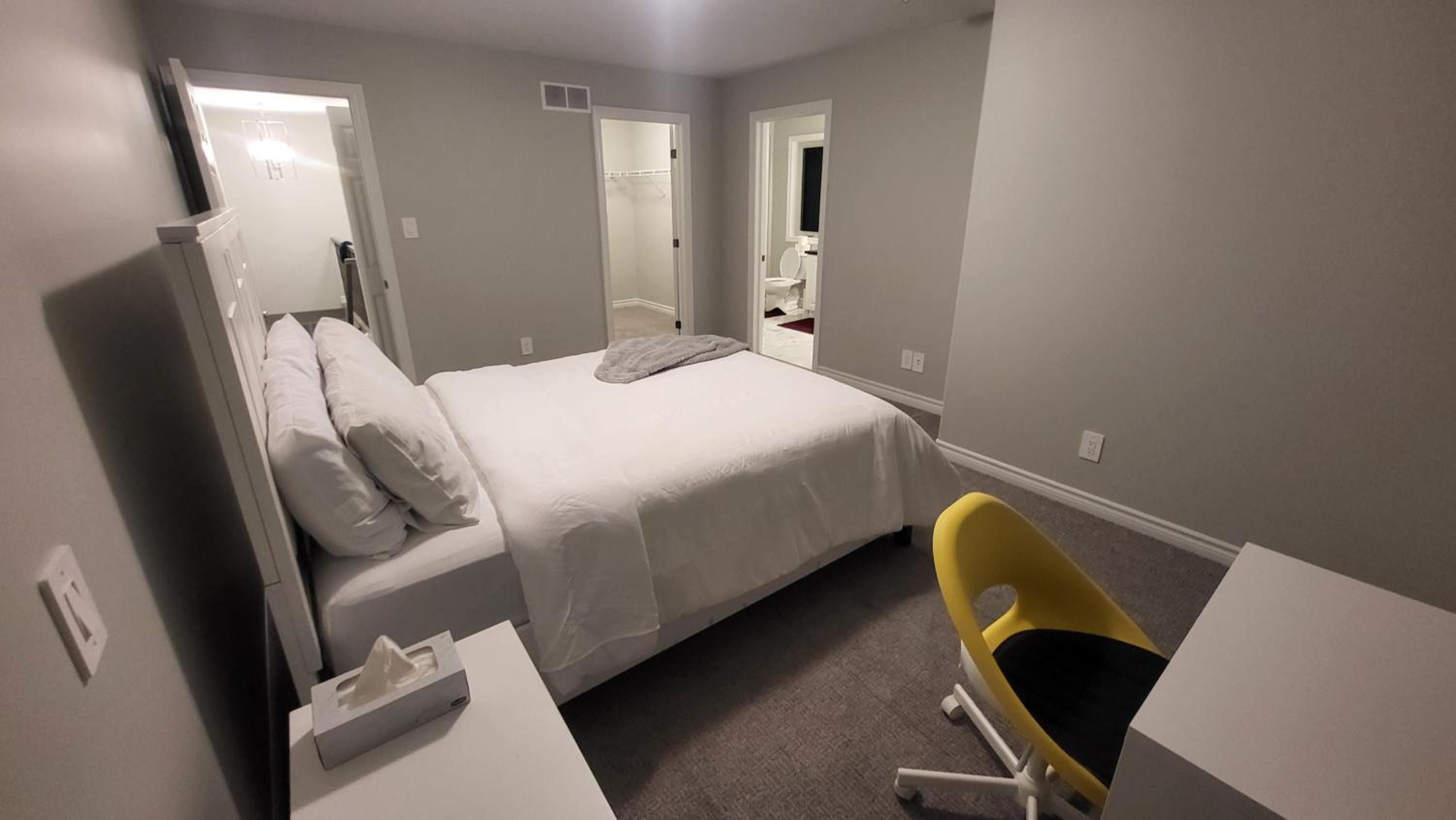 Three-Bedroom House photo 1
