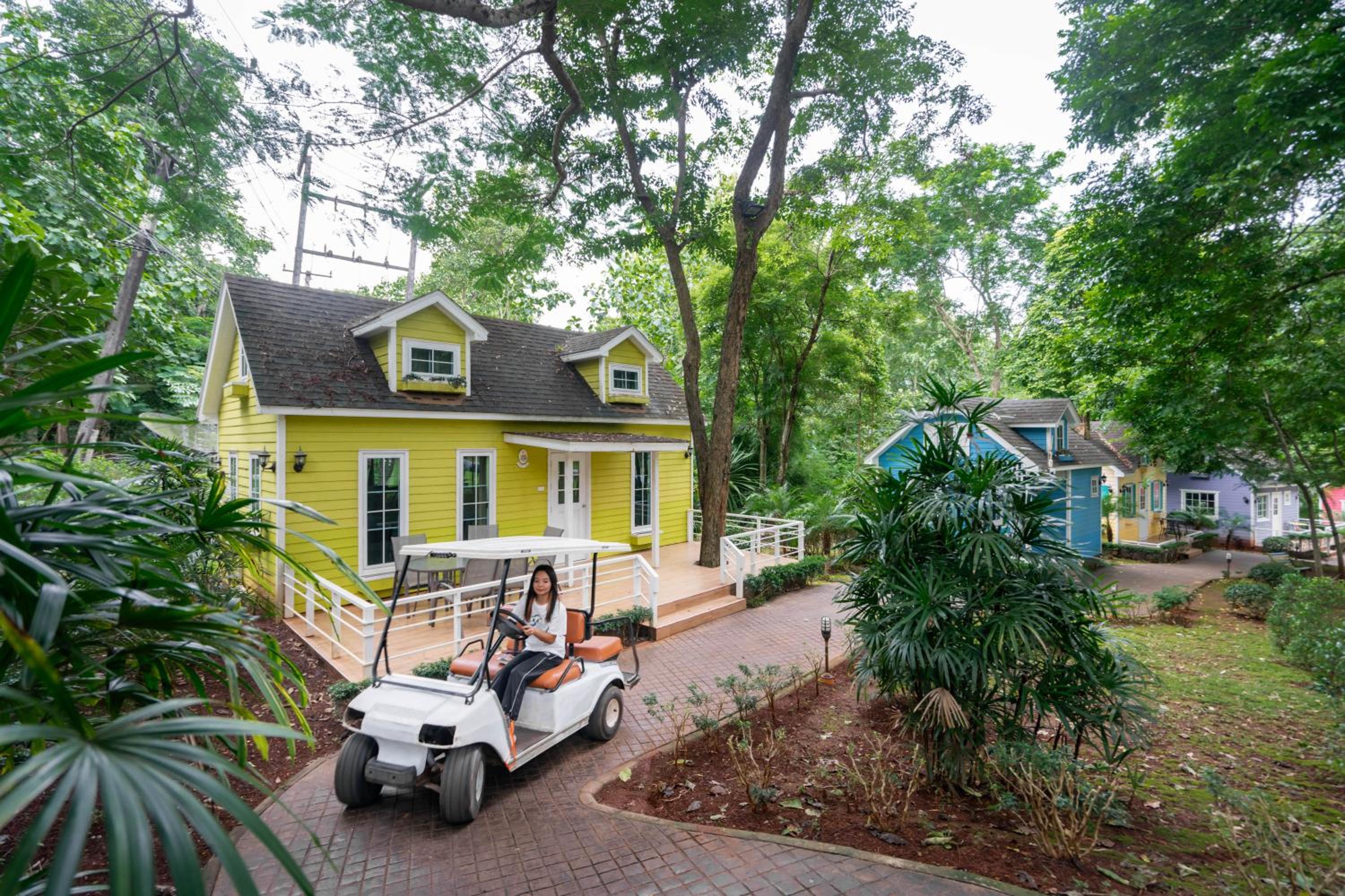 Deluxe Bungalow - Photo 14