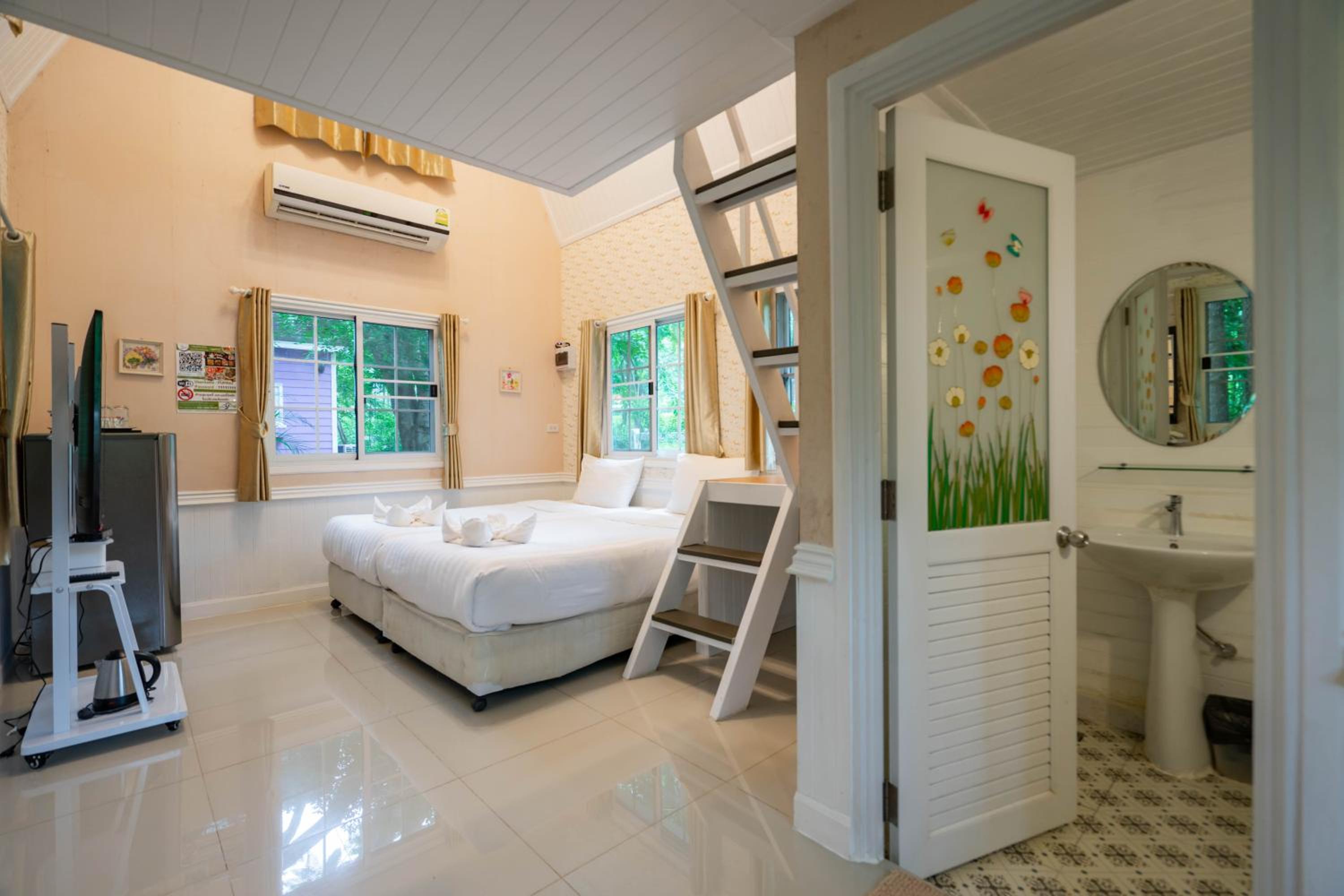 Family Bungalow - Photo 12