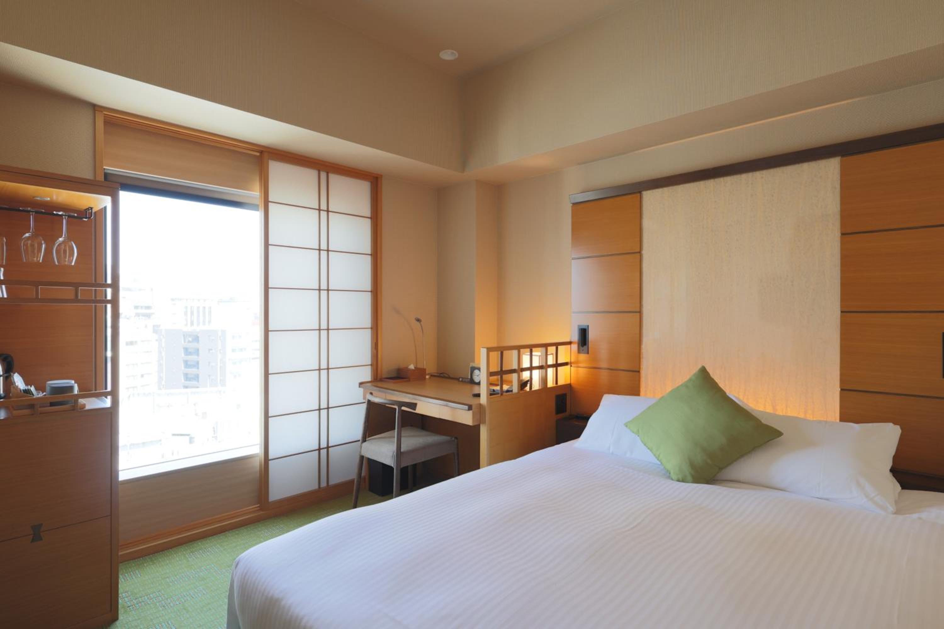 Standard Double (High Floor) - Nonsmoking