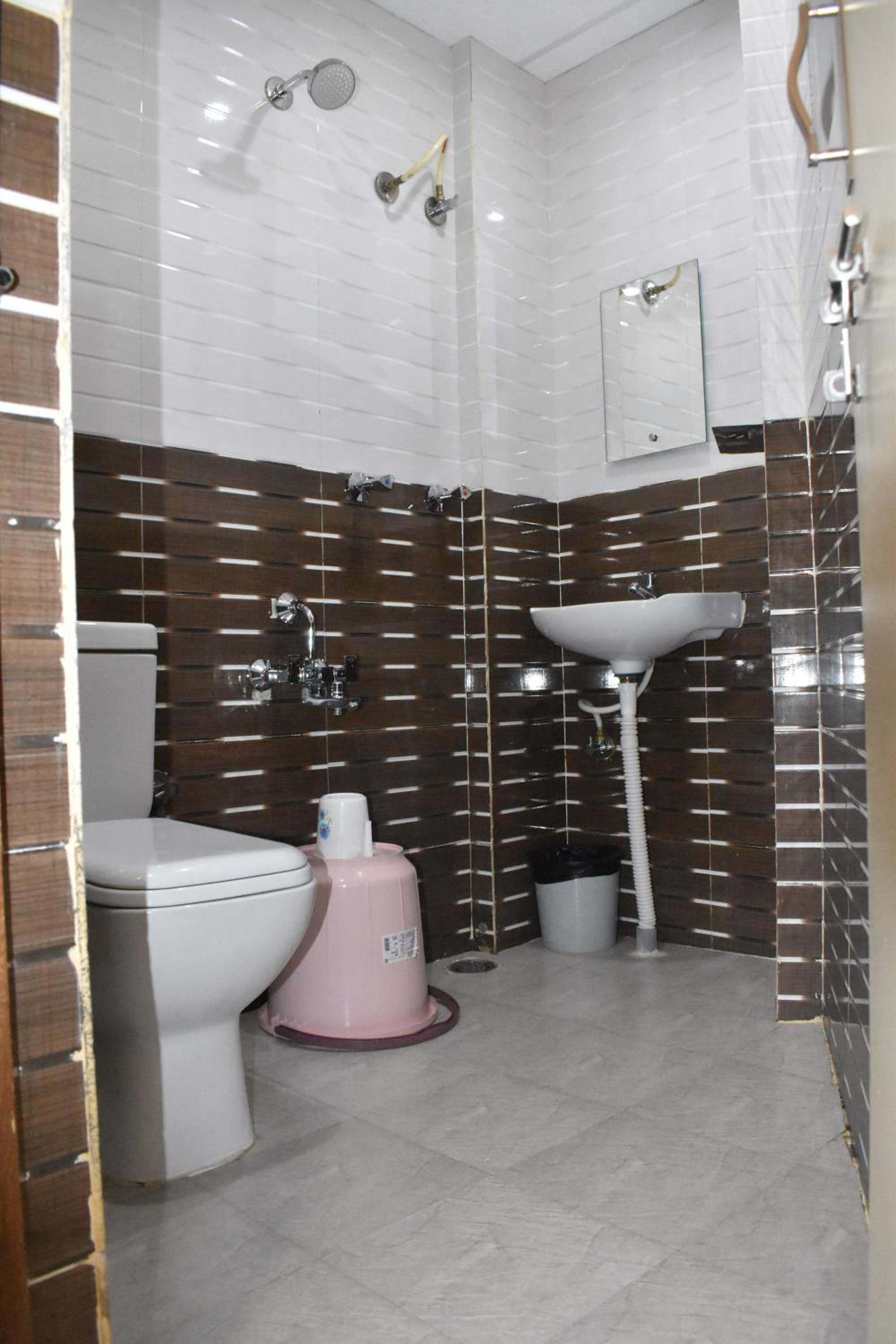 Standard Double Room - Photo 6