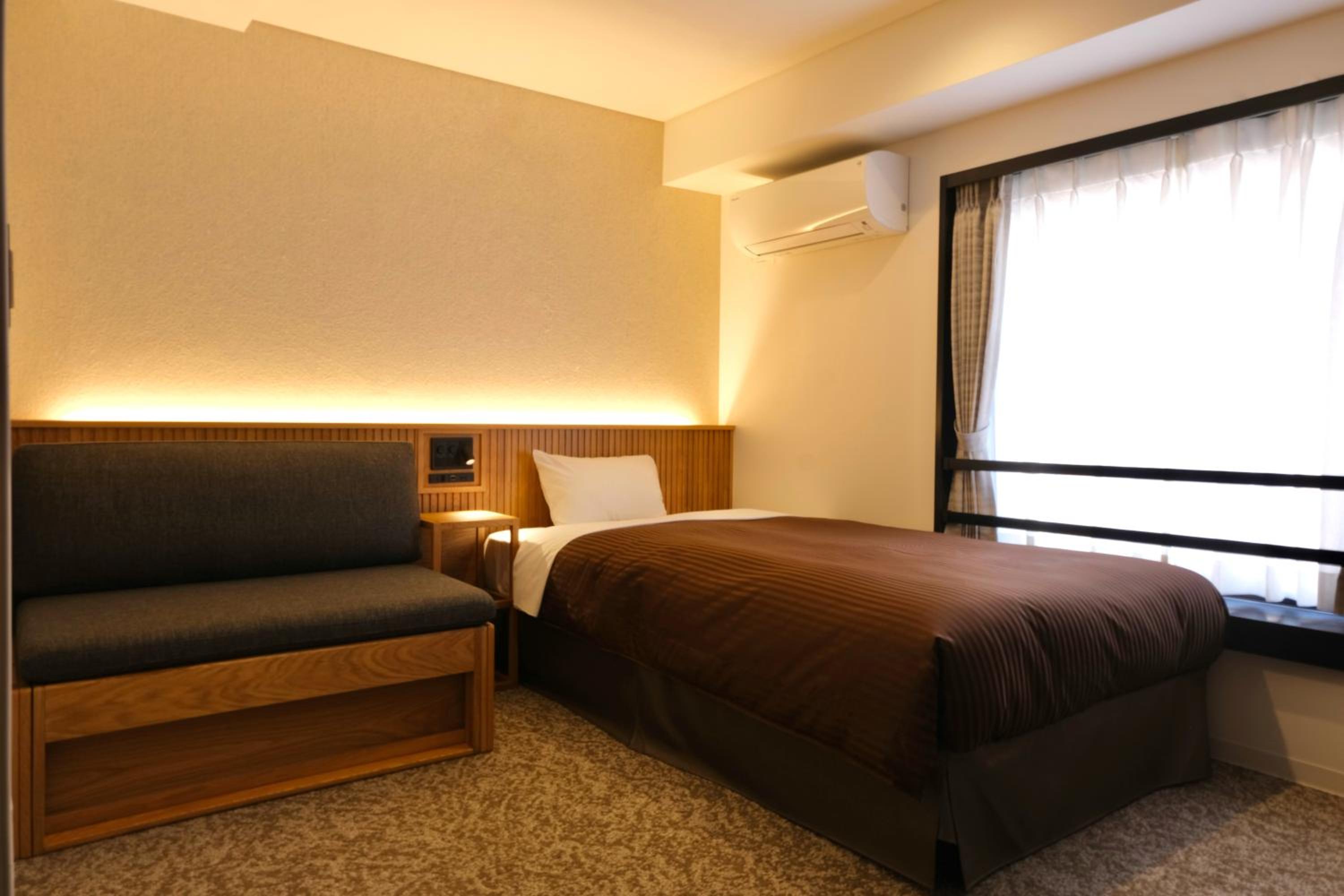 Premium Superior Single Room - Non-Smoking photo 2