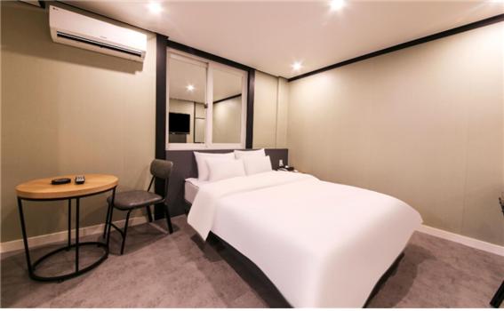 Deluxe Room - Photo 18