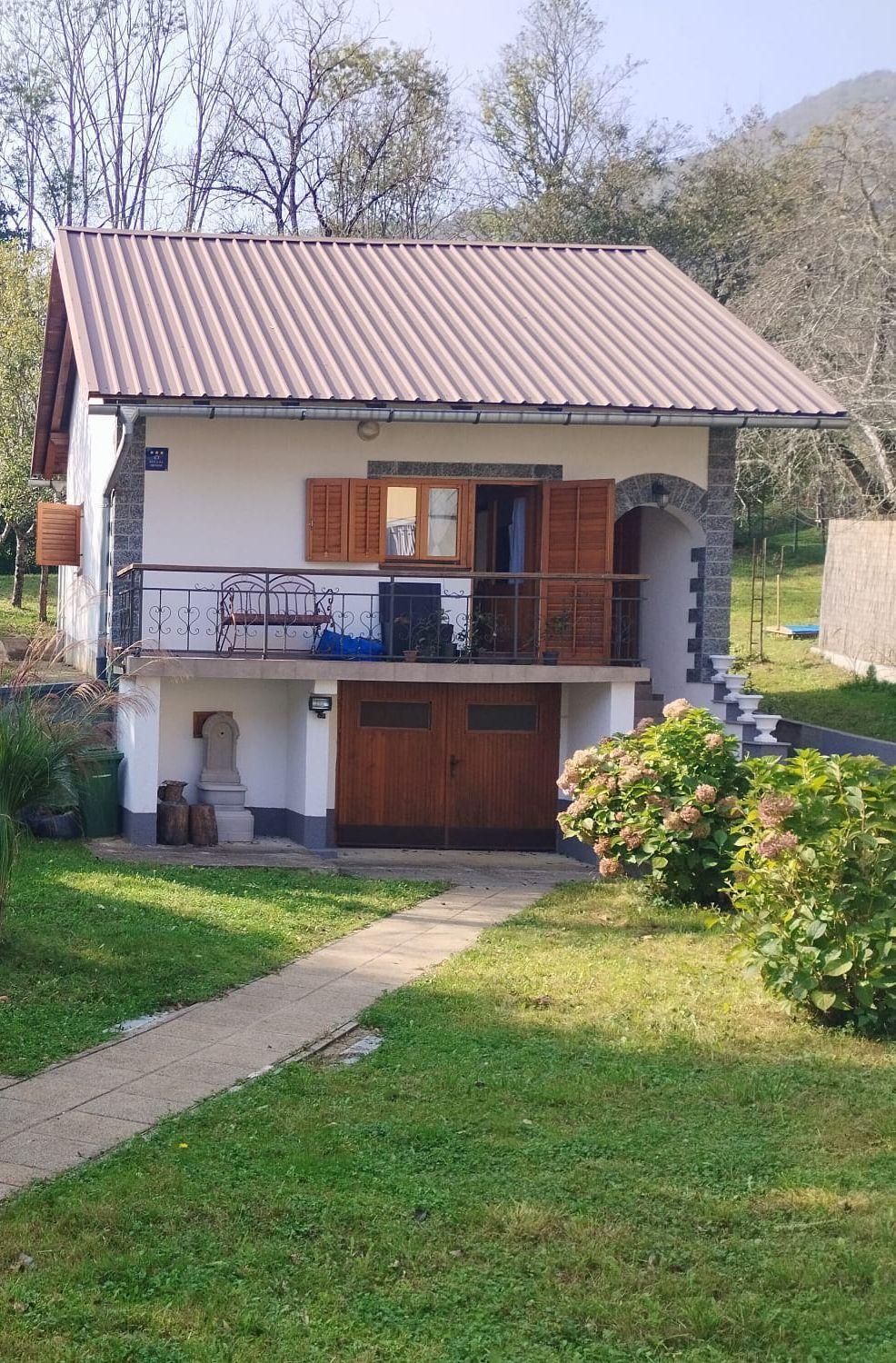 Two-Bedroom House photo 2
