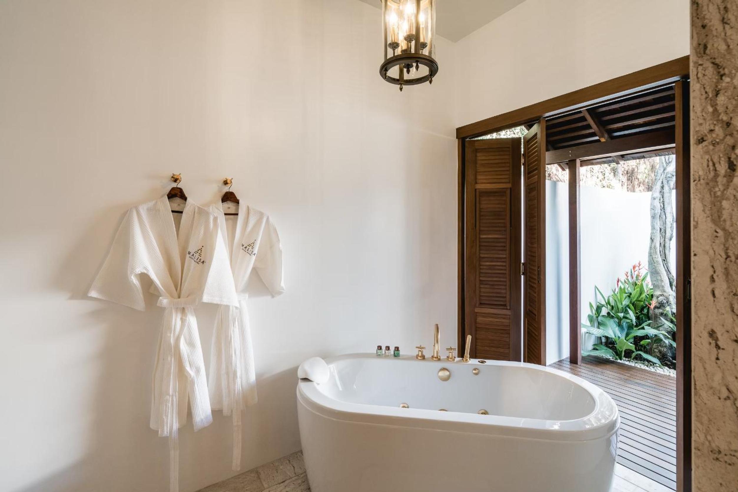 Superior Pool Villa - Photo 5