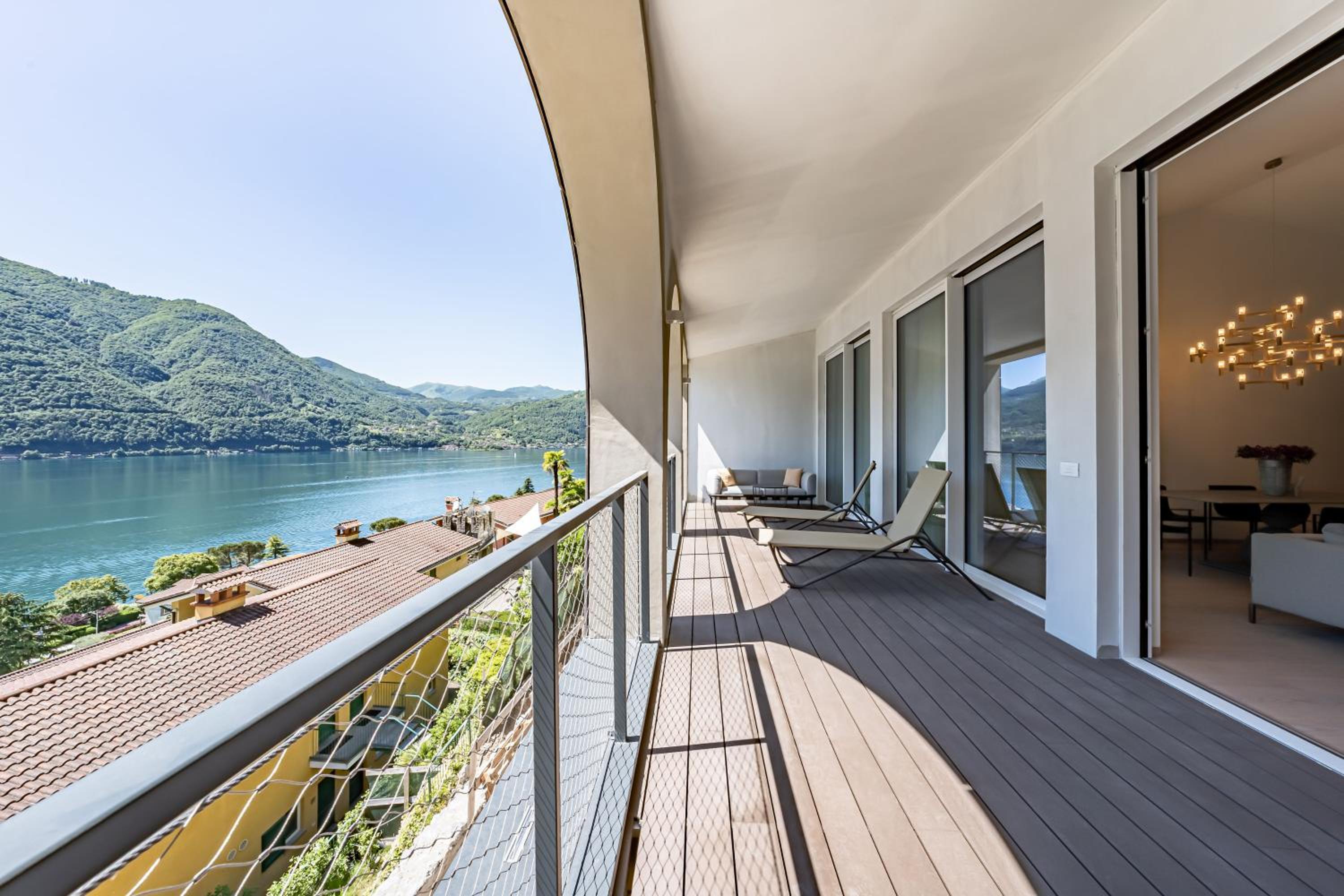 Suite with Lake View - Photo 2