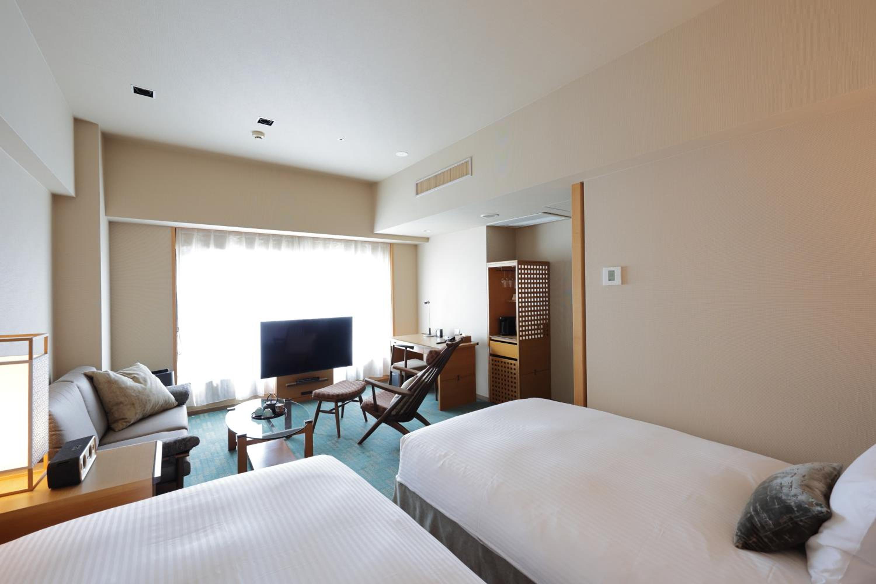 Premium Twin Room (High Floor) - Non-Smoking
