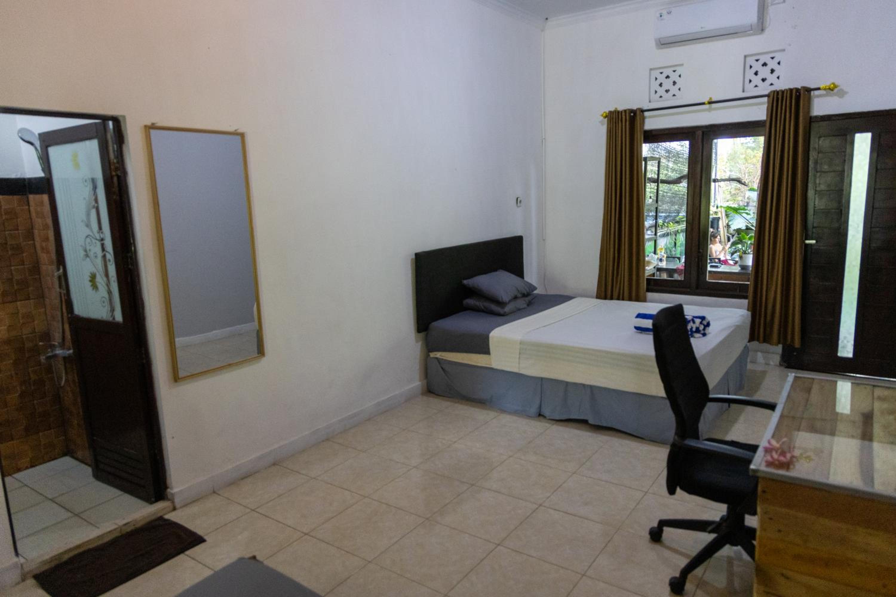 Family Room photo 2