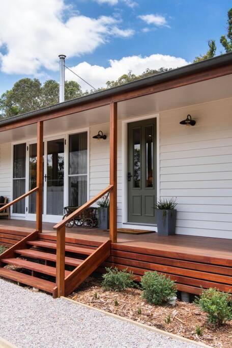Eight-Bedroom House photo 2
