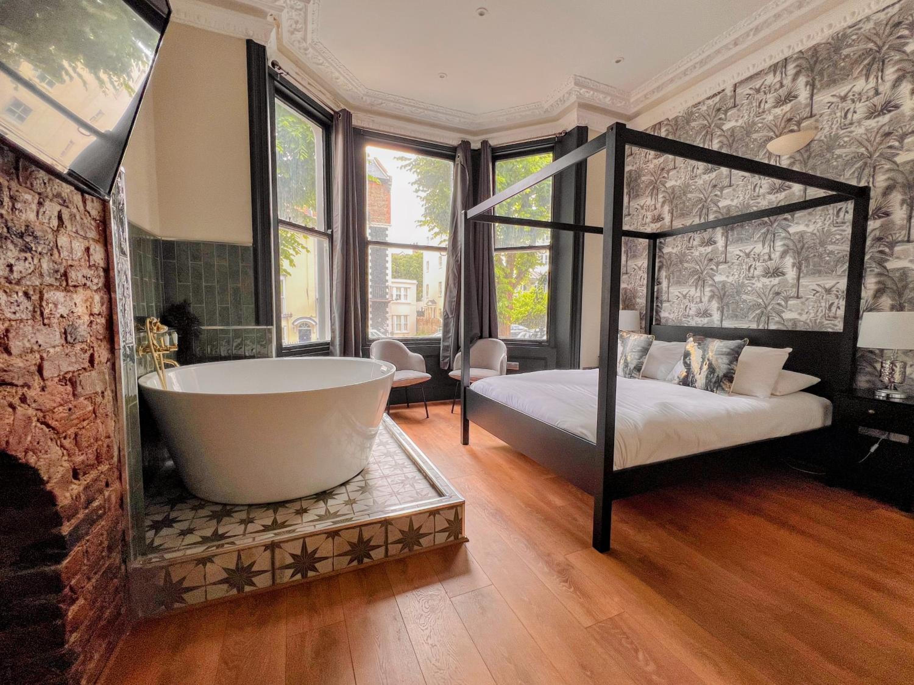 Deluxe Double Room with Bath
