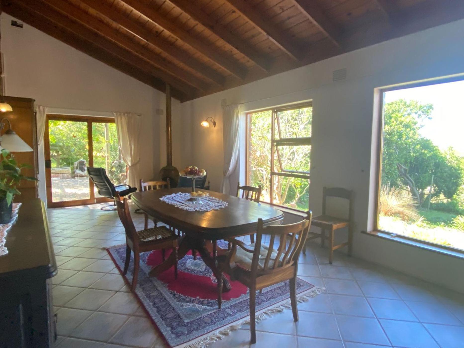 Three-Bedroom House photo 2