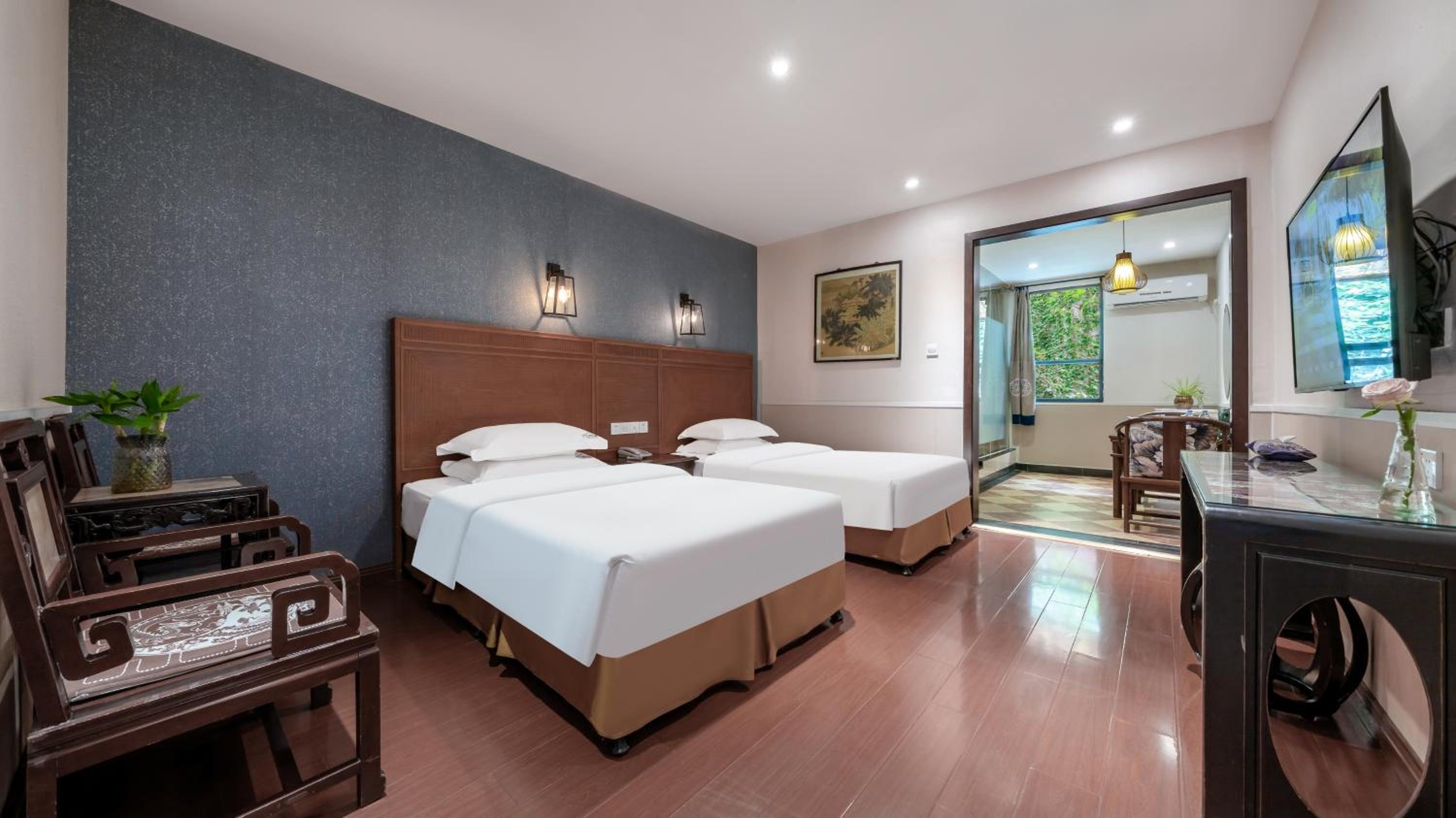 City -view Twin Room ( Upper floor , free laundry) photo 1