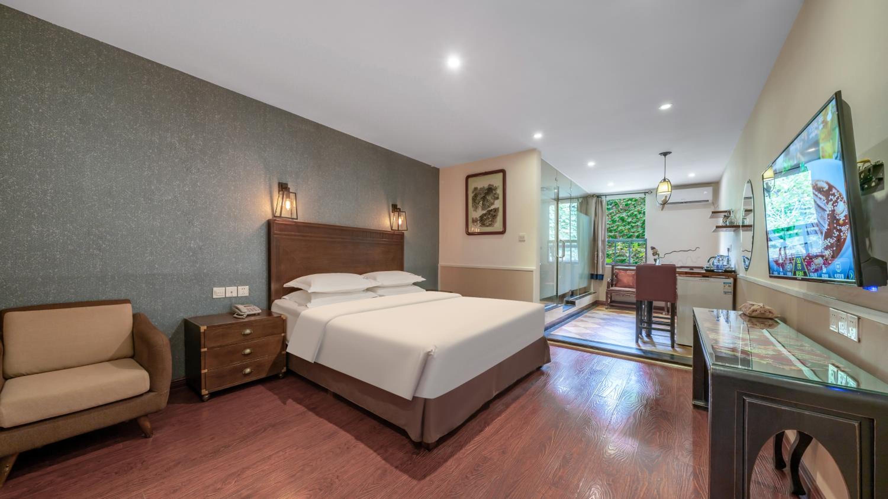City-view Double Room ( Upper floor, free laundry) photo 1