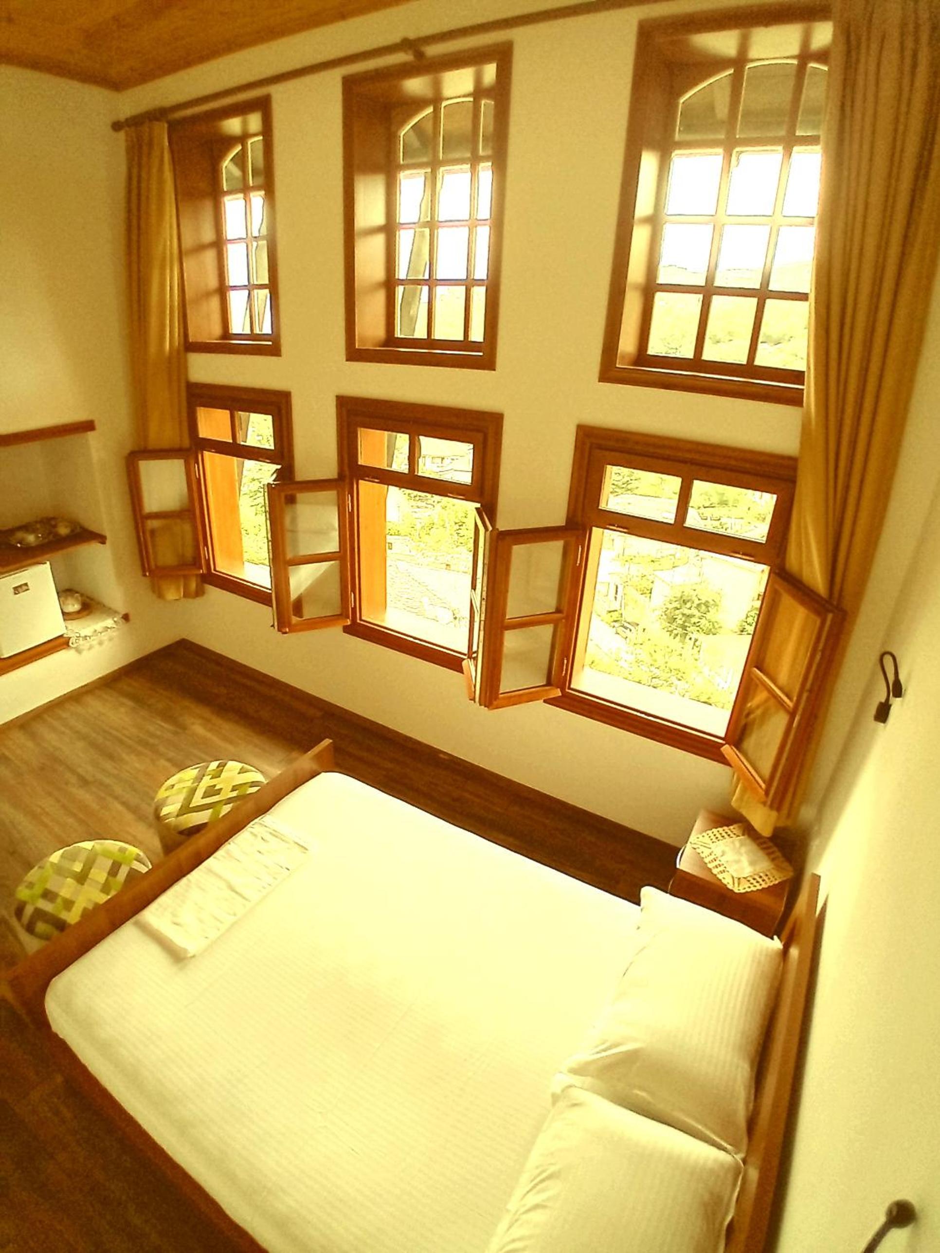 King Room With Balcony