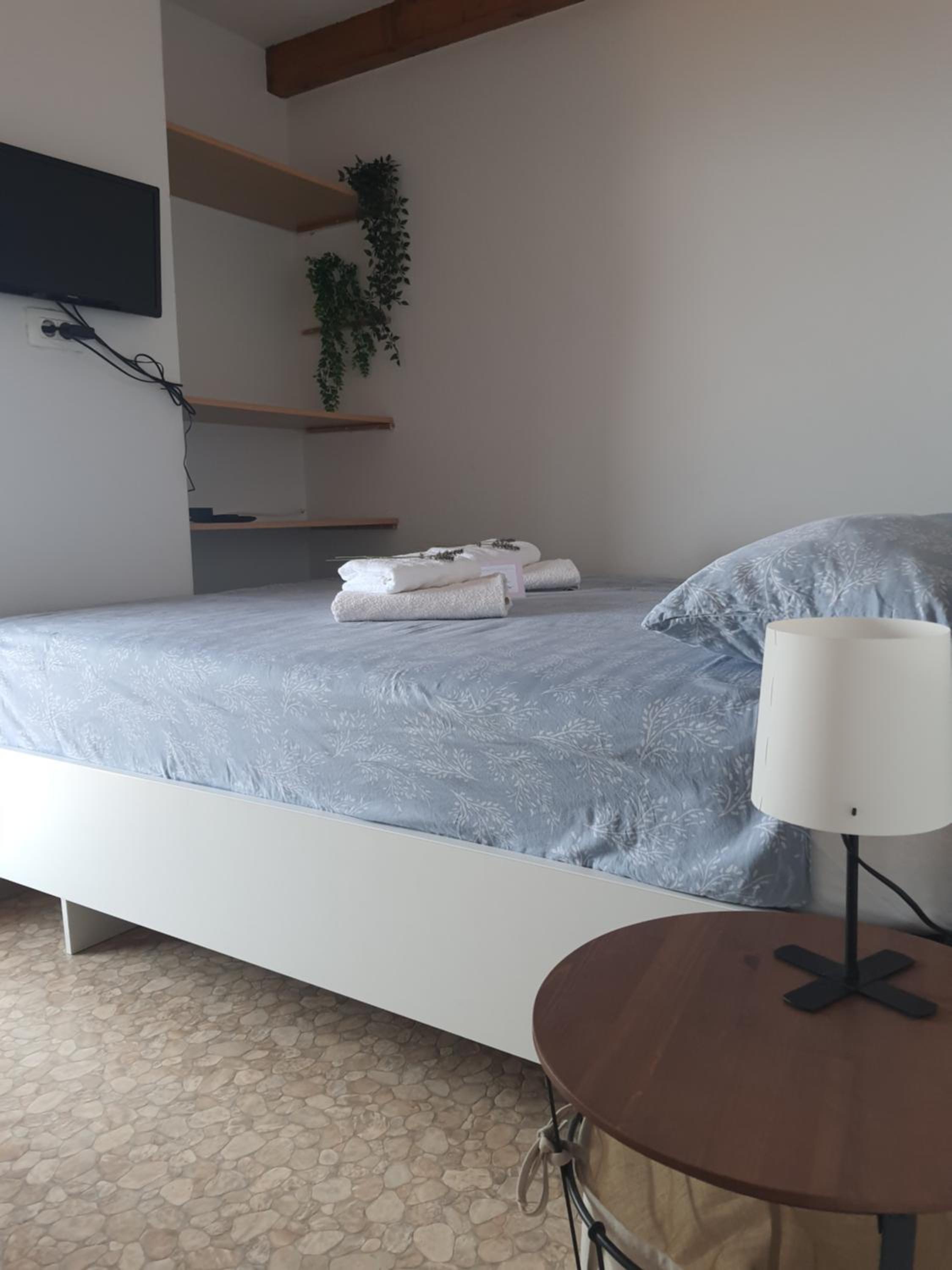 One-Bedroom House photo 1