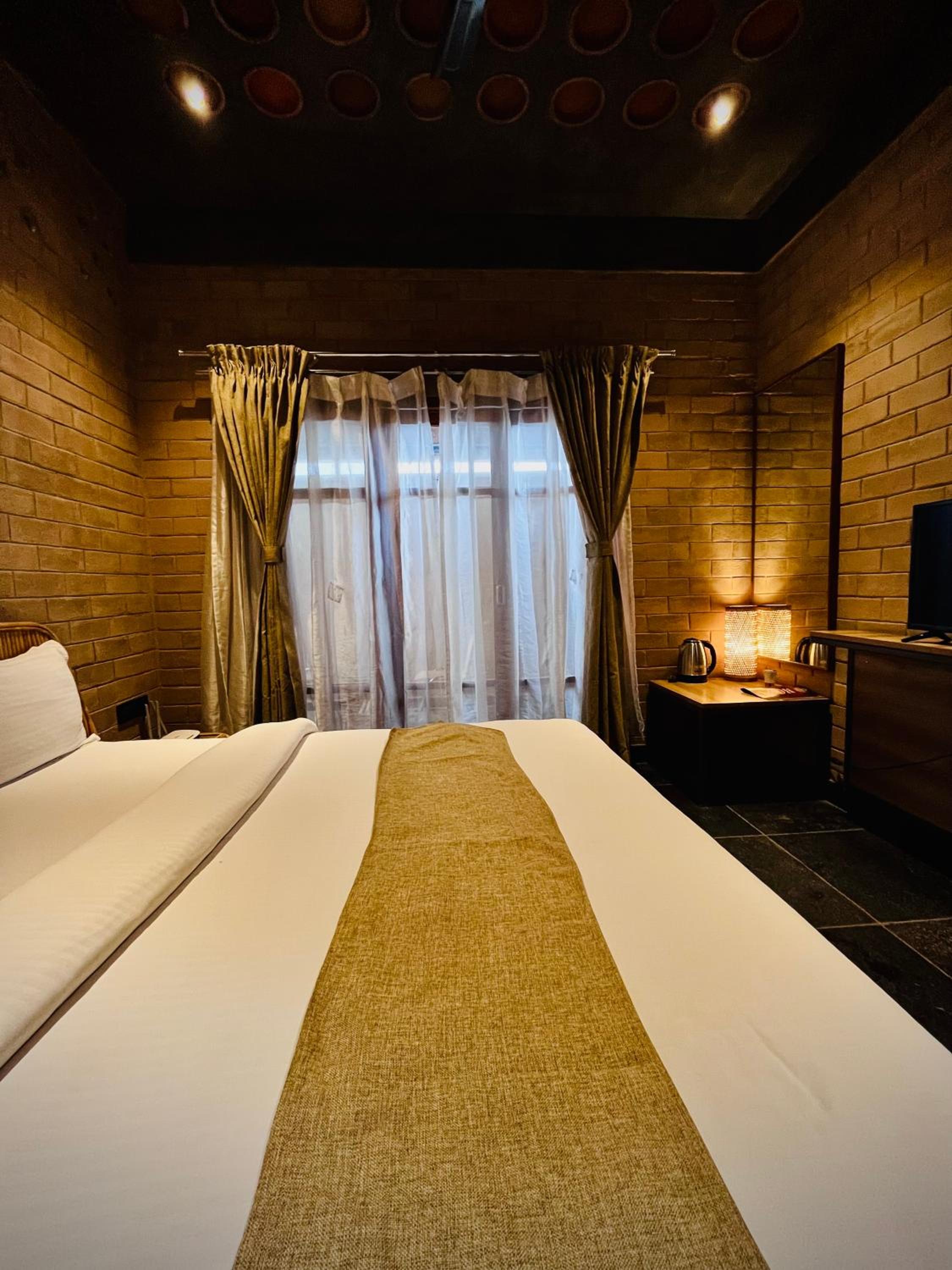 Double Room With Patio photo 1