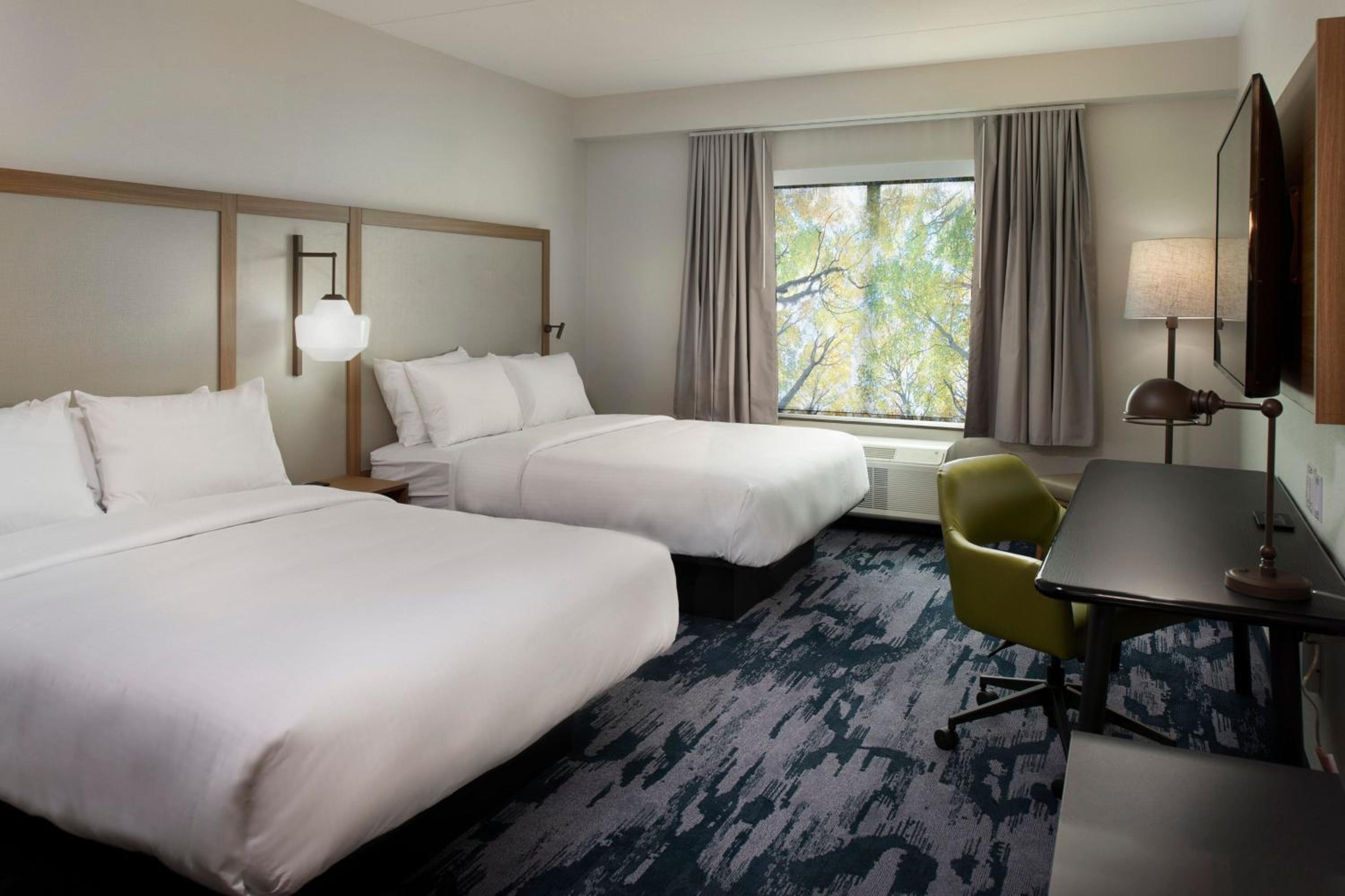 Queen Room with Two Queen Beds - Photo 1