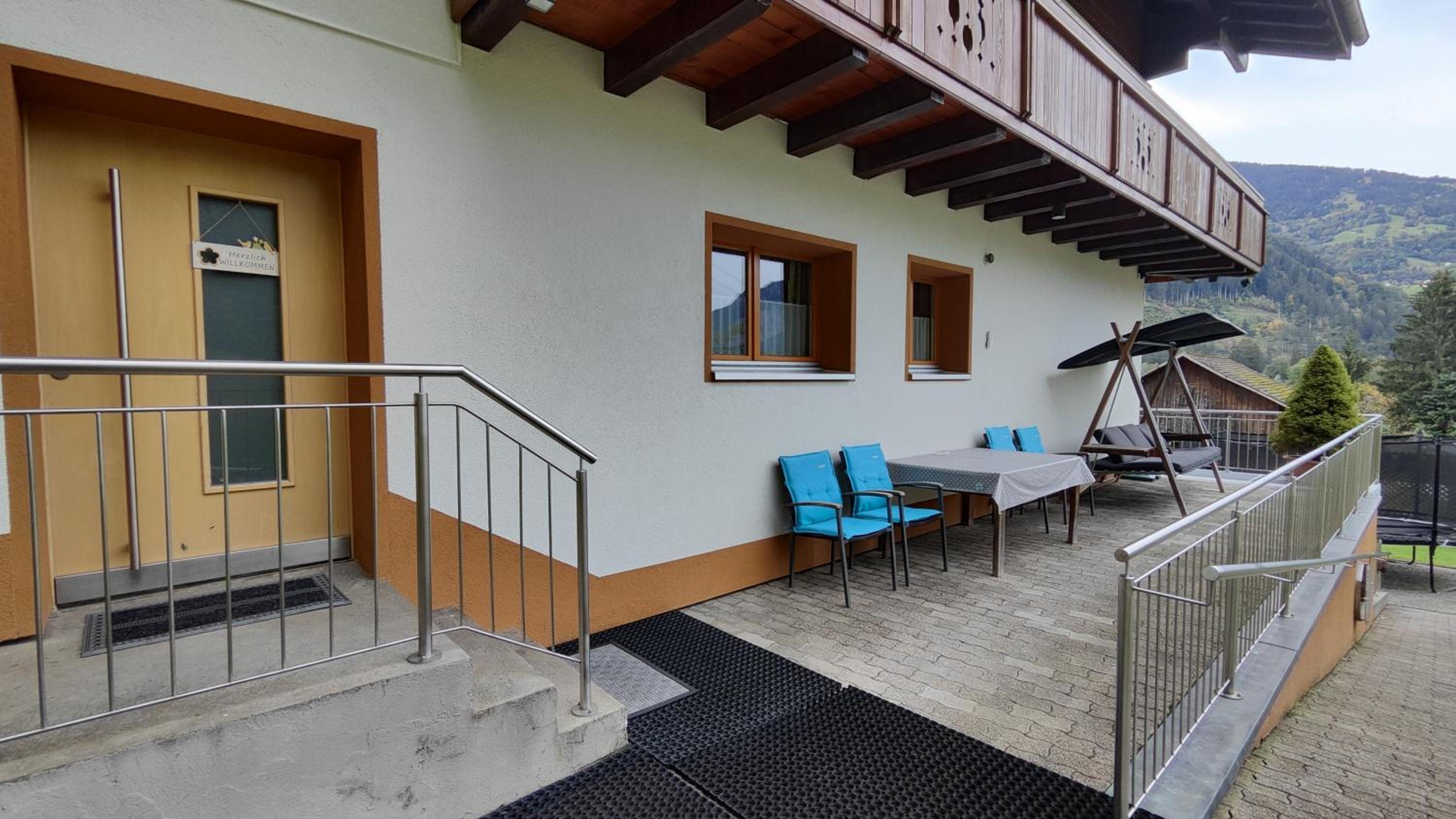 Two-Bedroom Apartment with Terrace photo 3