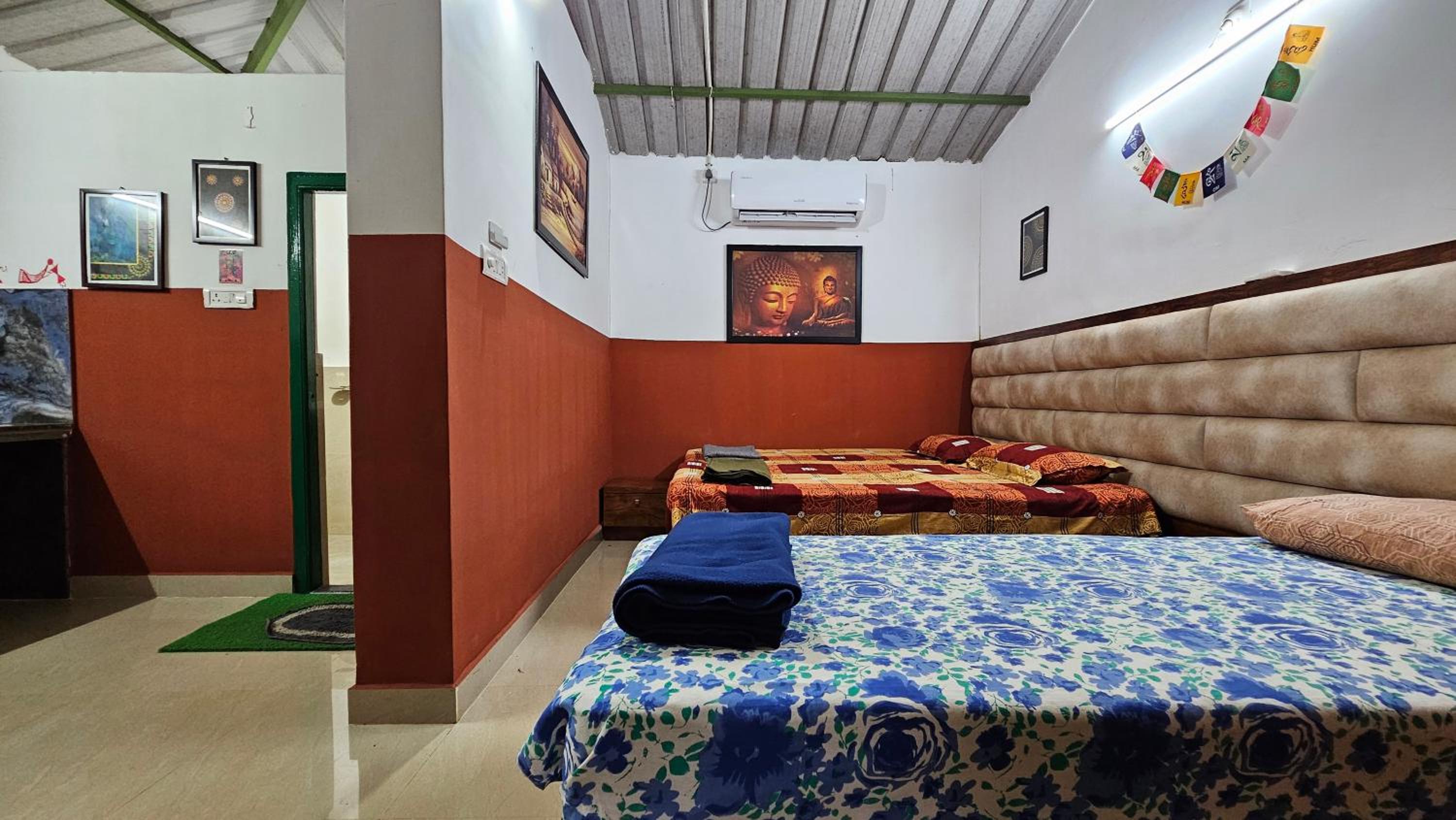 One-Bedroom House photo 1