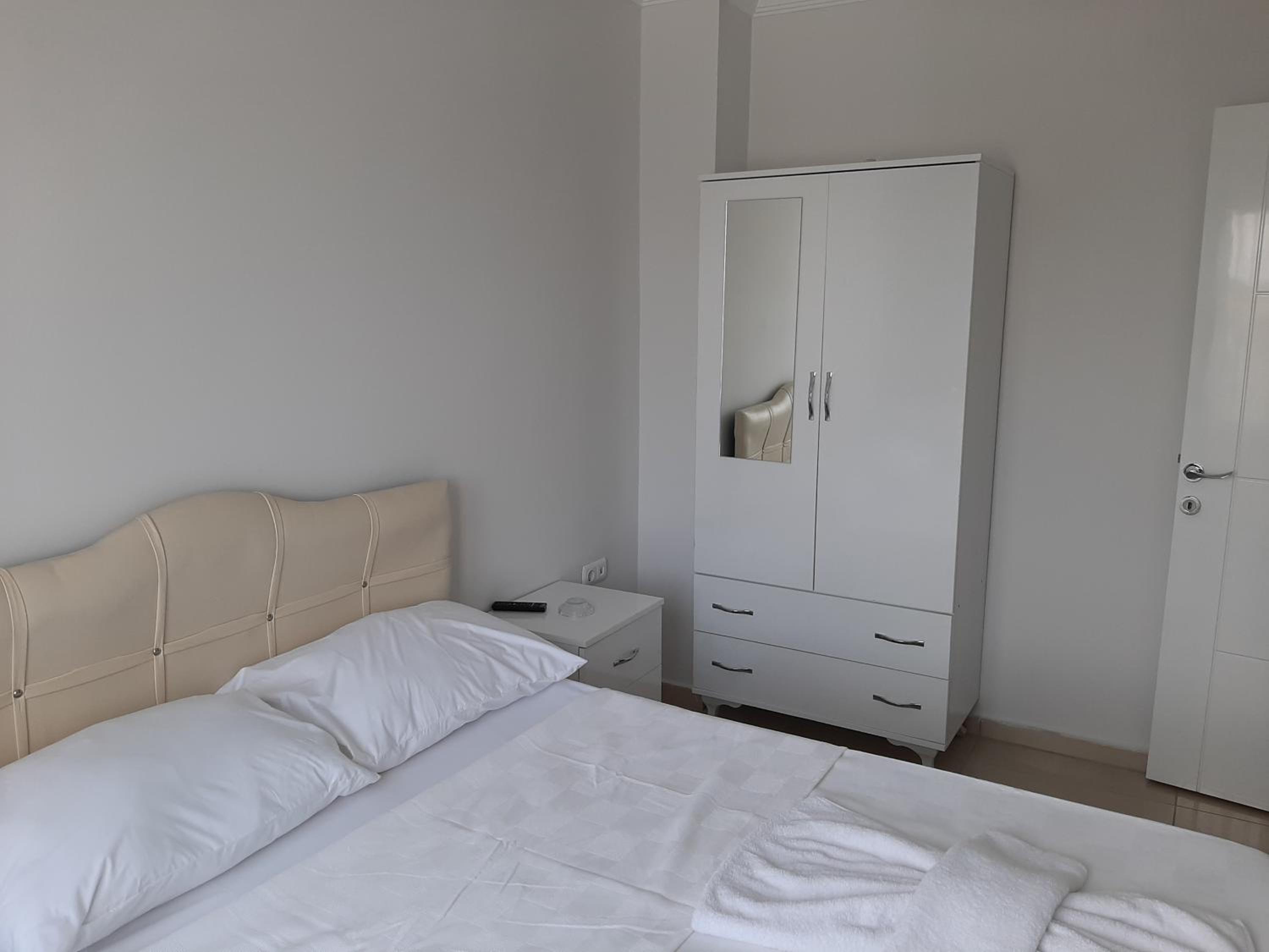 Studio Apartment photo 3