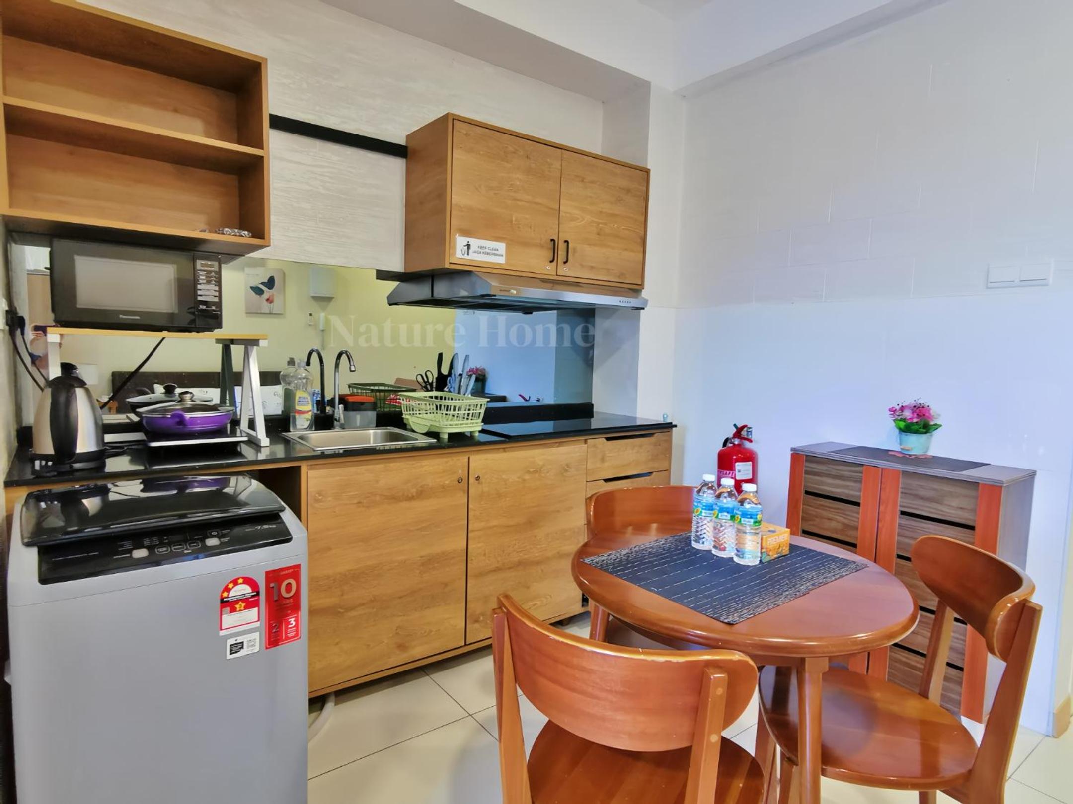 Studio Apartment - Photo 12