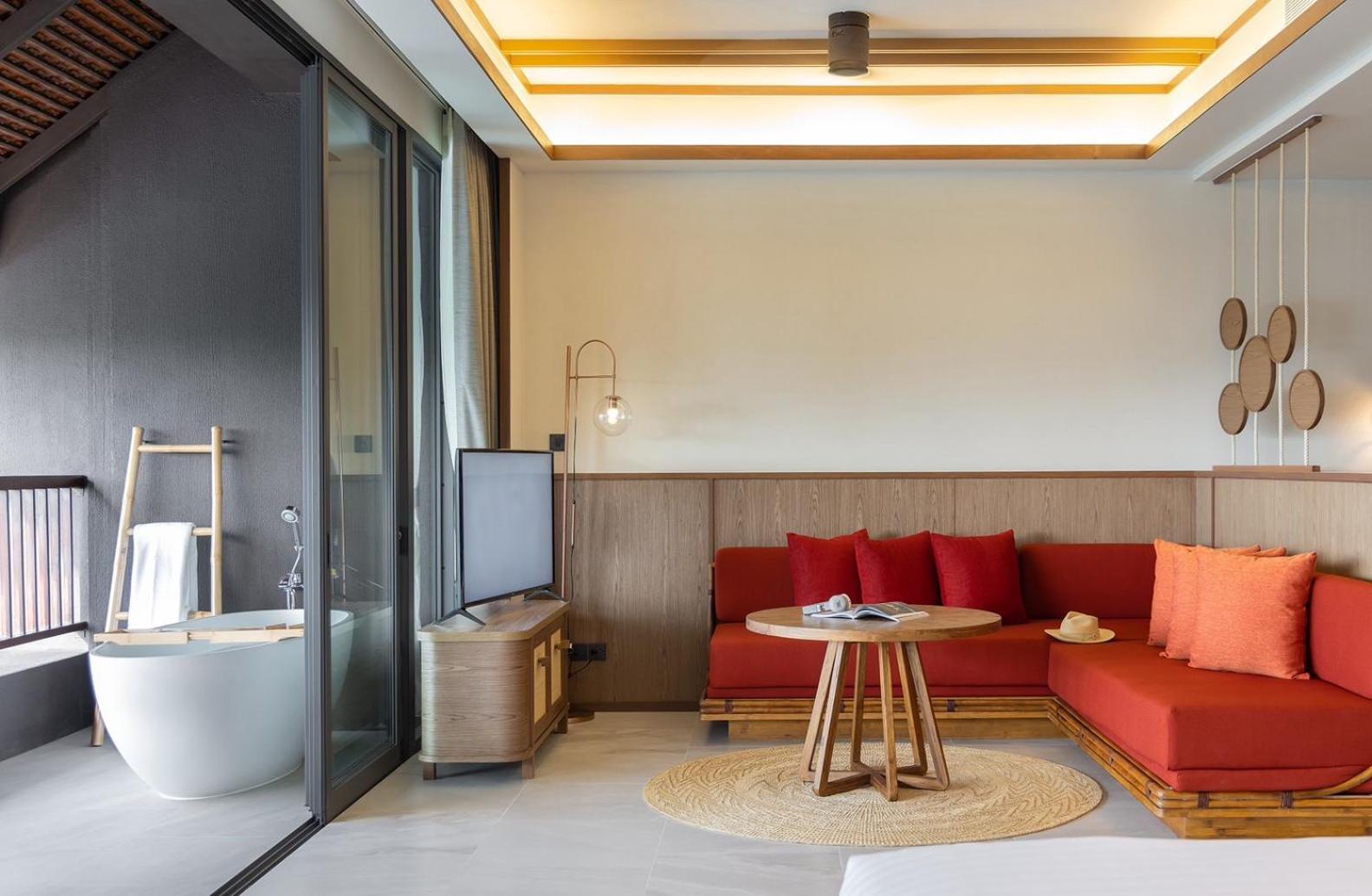 Ocean View Suite - Photo 2