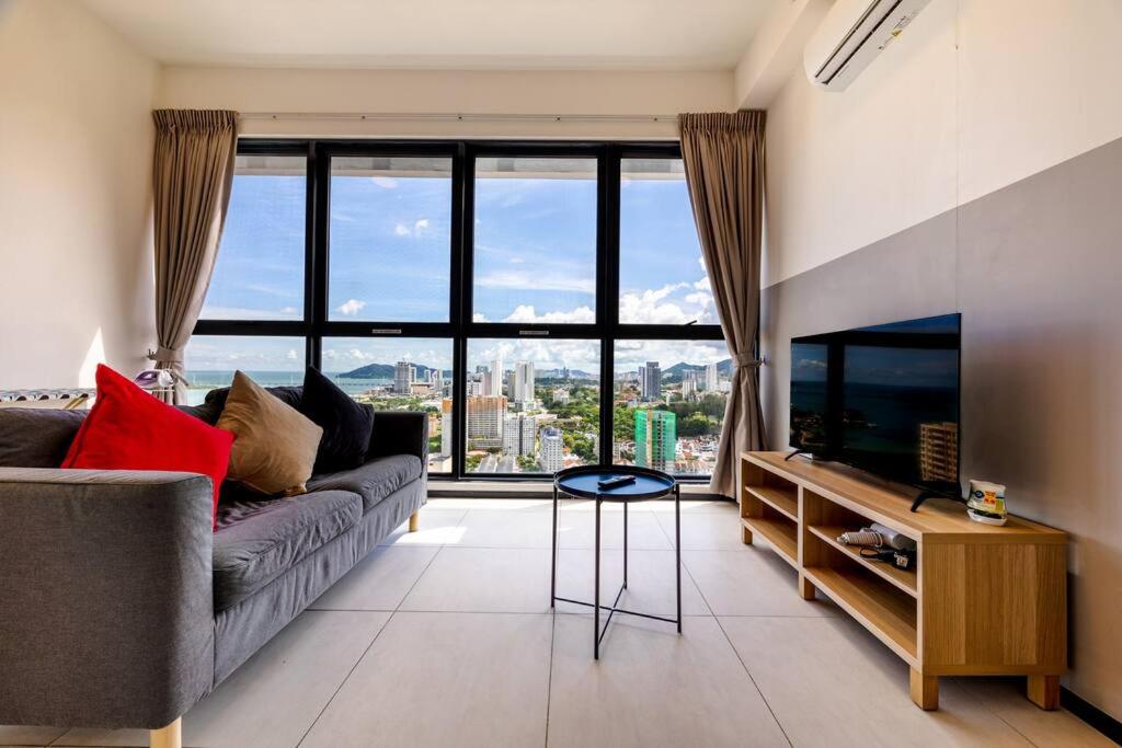Three-Bedroom Apartment photo 1