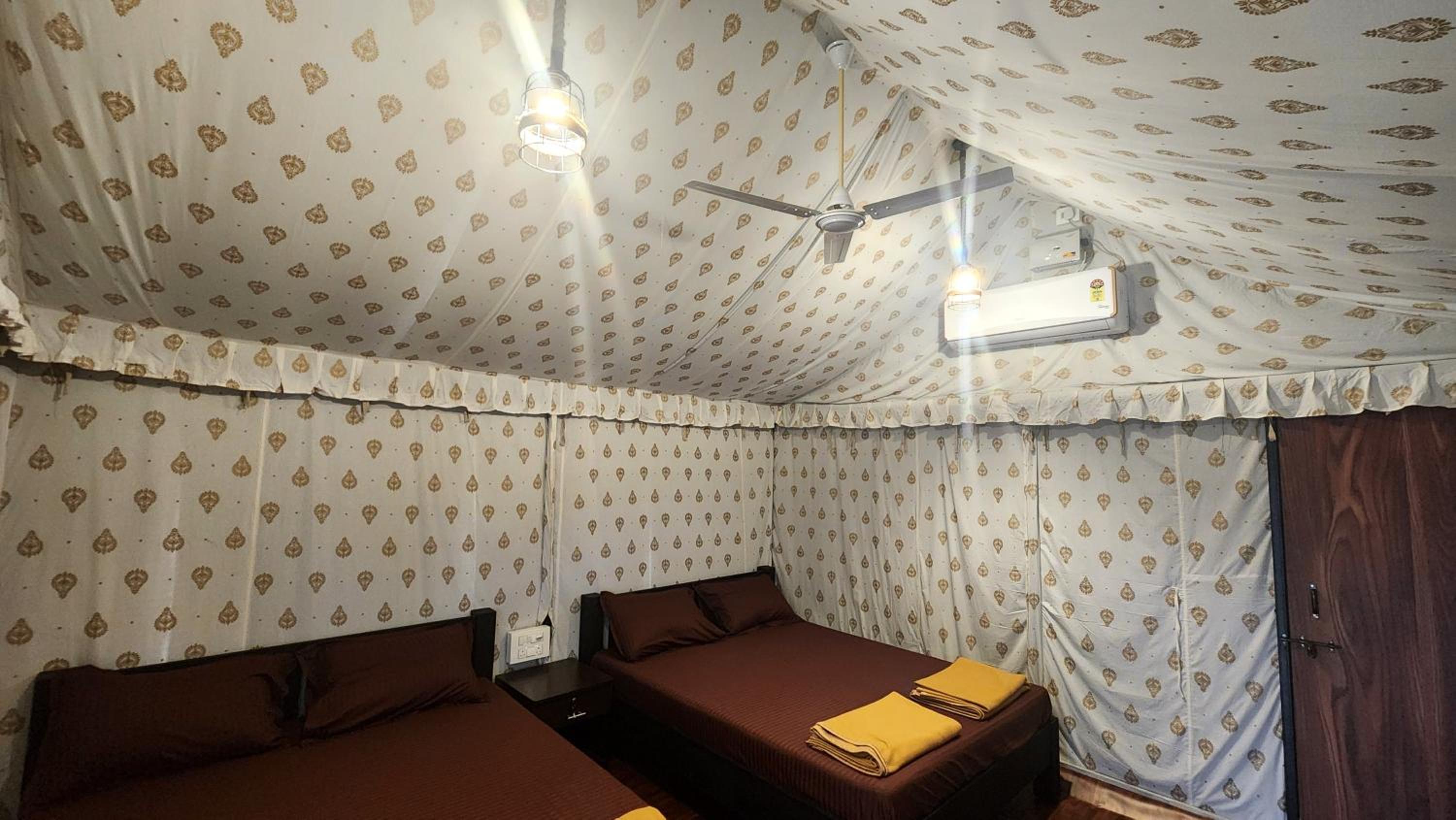 Deluxe Family Room