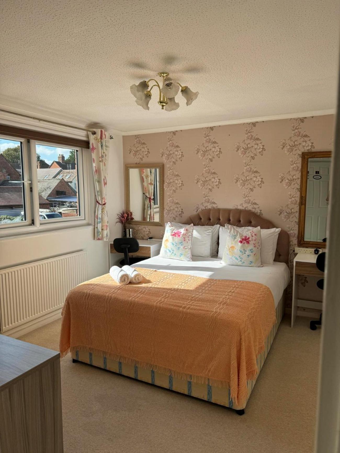 Deluxe King Room