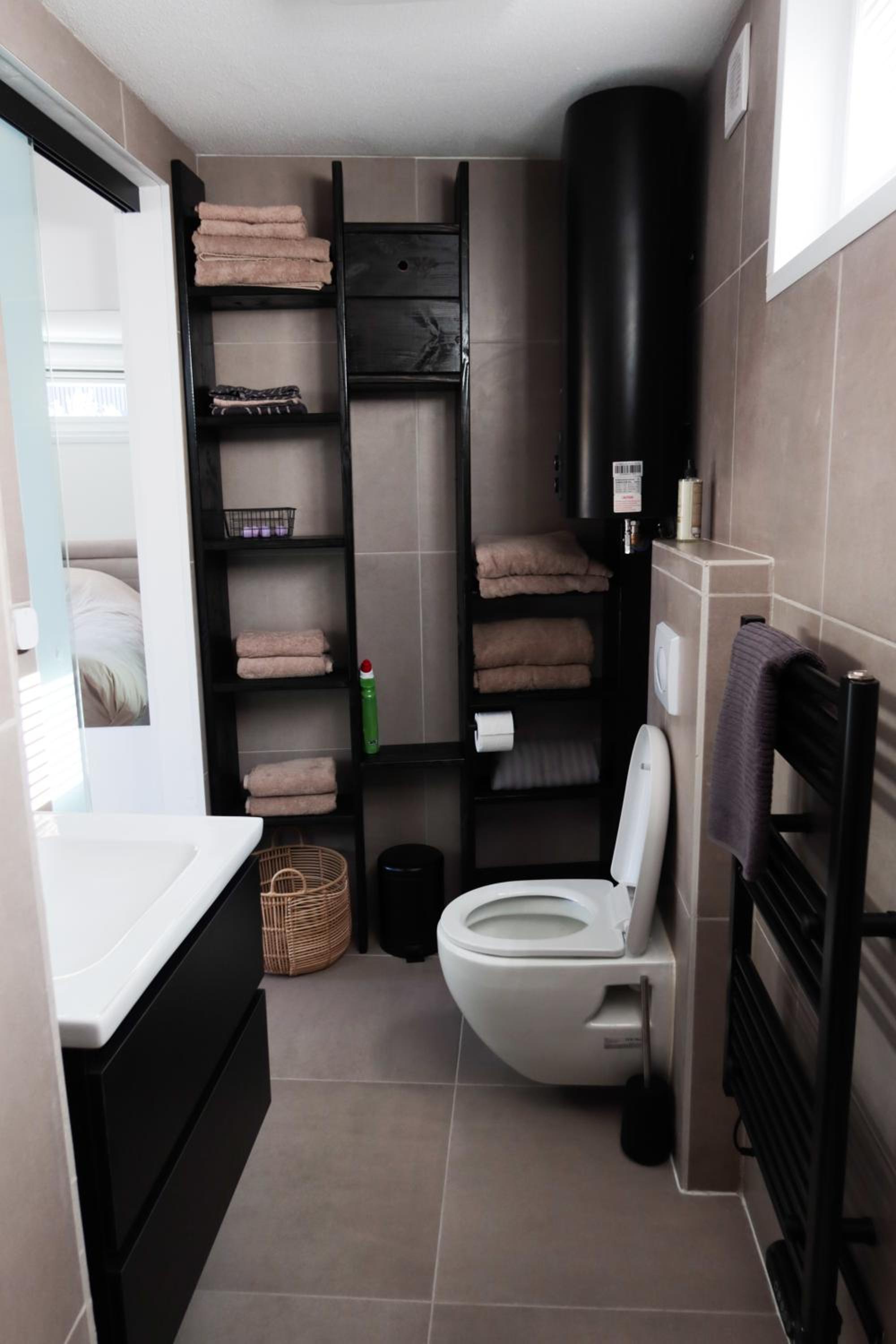 One-Bedroom House photo 2