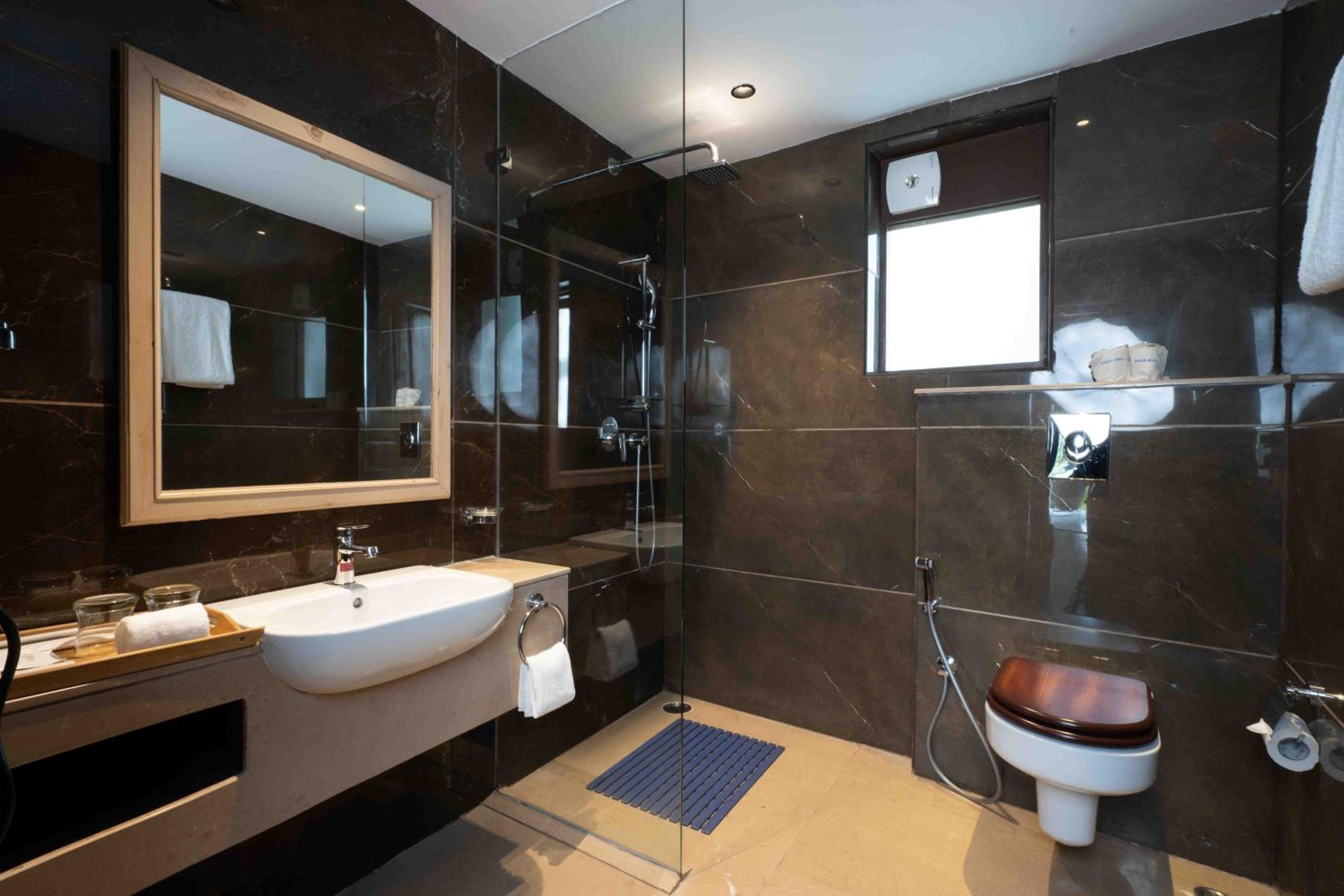 Sir Francis Premier Room photo 3