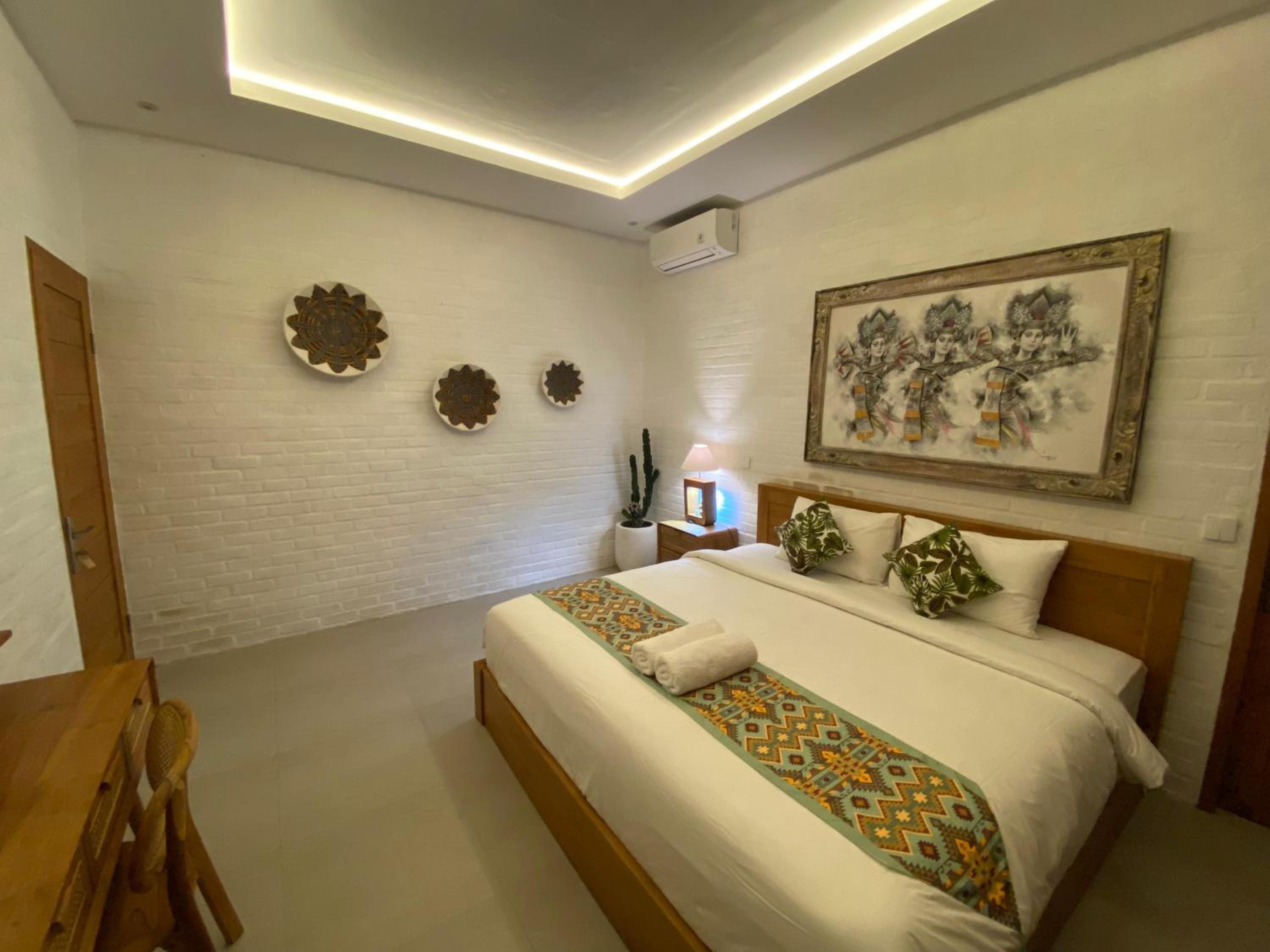 Deluxe Double Room with Balcony photo 3