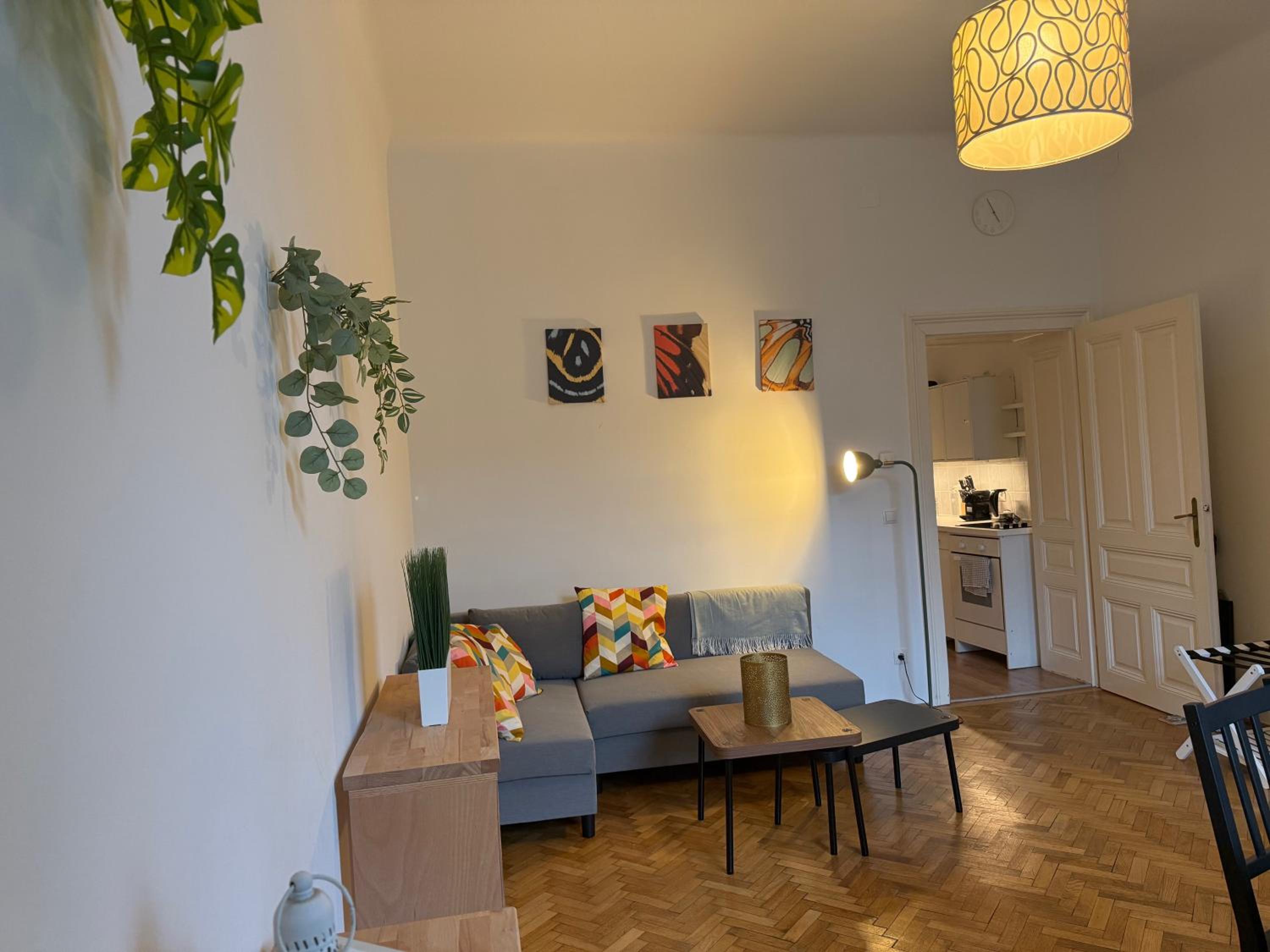 One-Bedroom Apartment